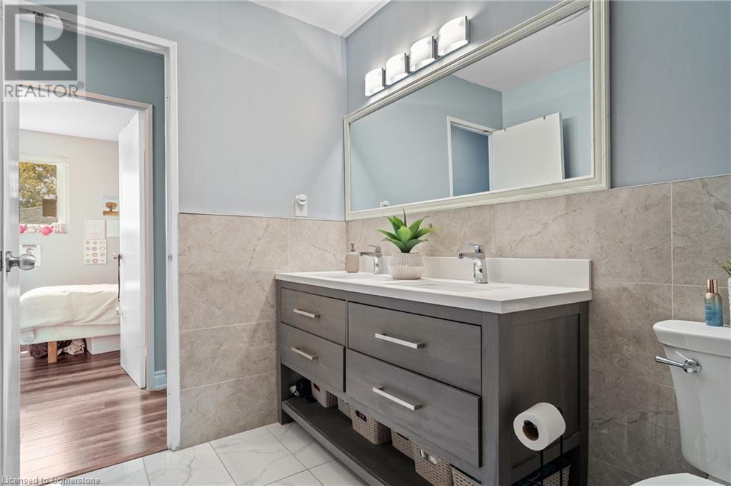 1295 Consort Crescent, Burlington, Ontario  L7M 1J8 - Photo 21 - 40740480