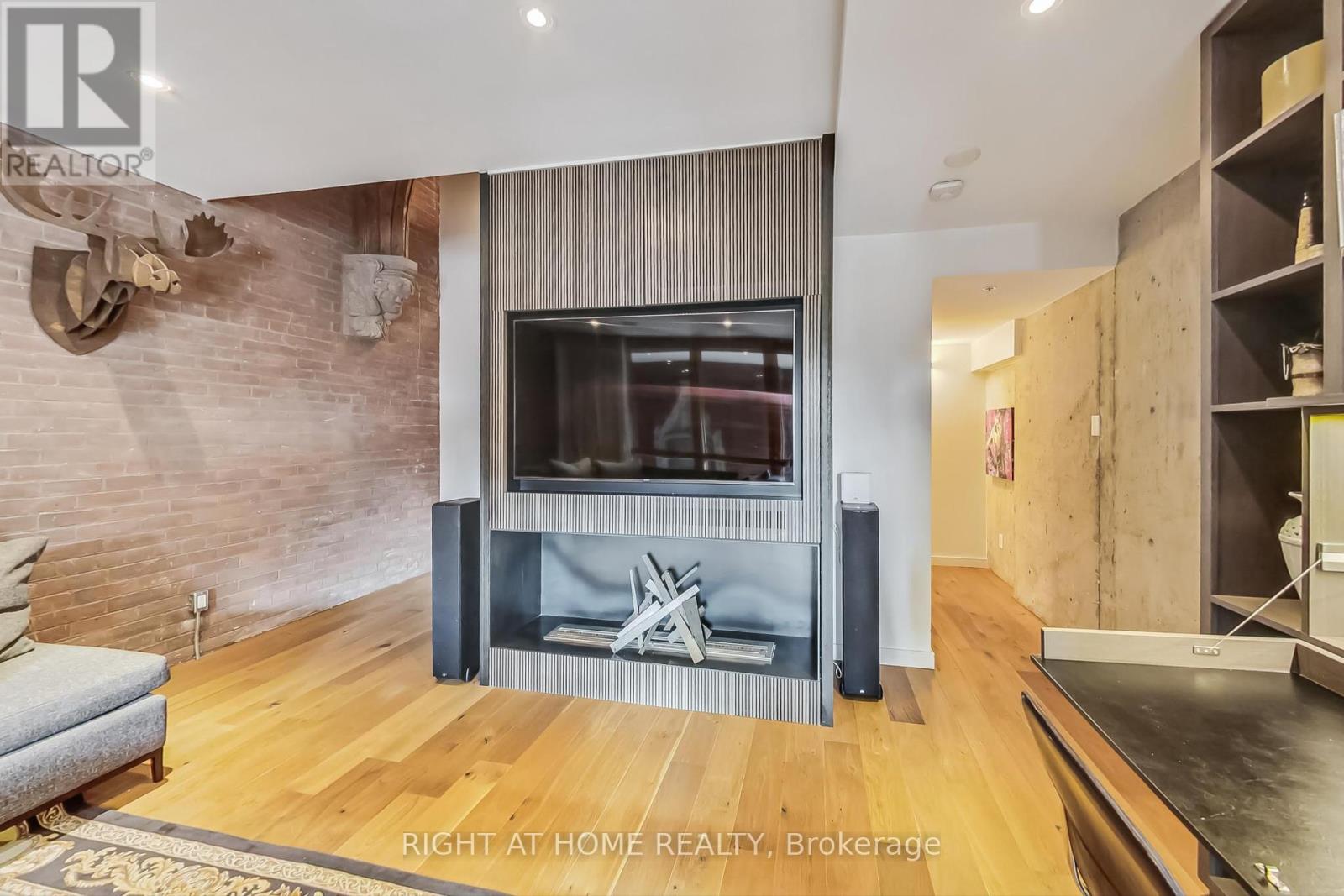 10 - 40 Westmoreland Avenue, Toronto, Ontario  M6H 2Z7 - Photo 16 - W12216726