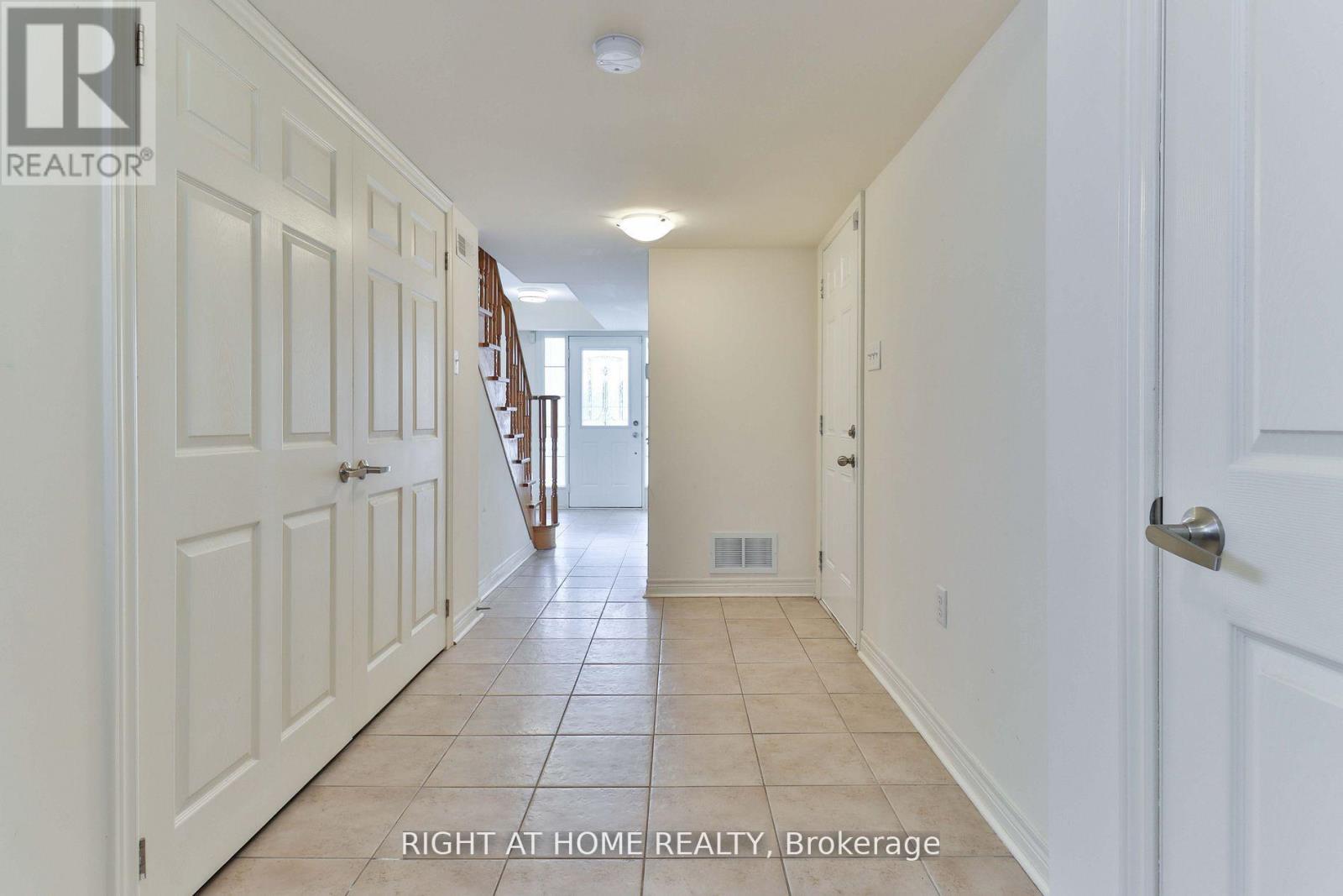 72 Jeremiah Lane, Toronto, Ontario  M1J 0A4 - Photo 23 - E12214916