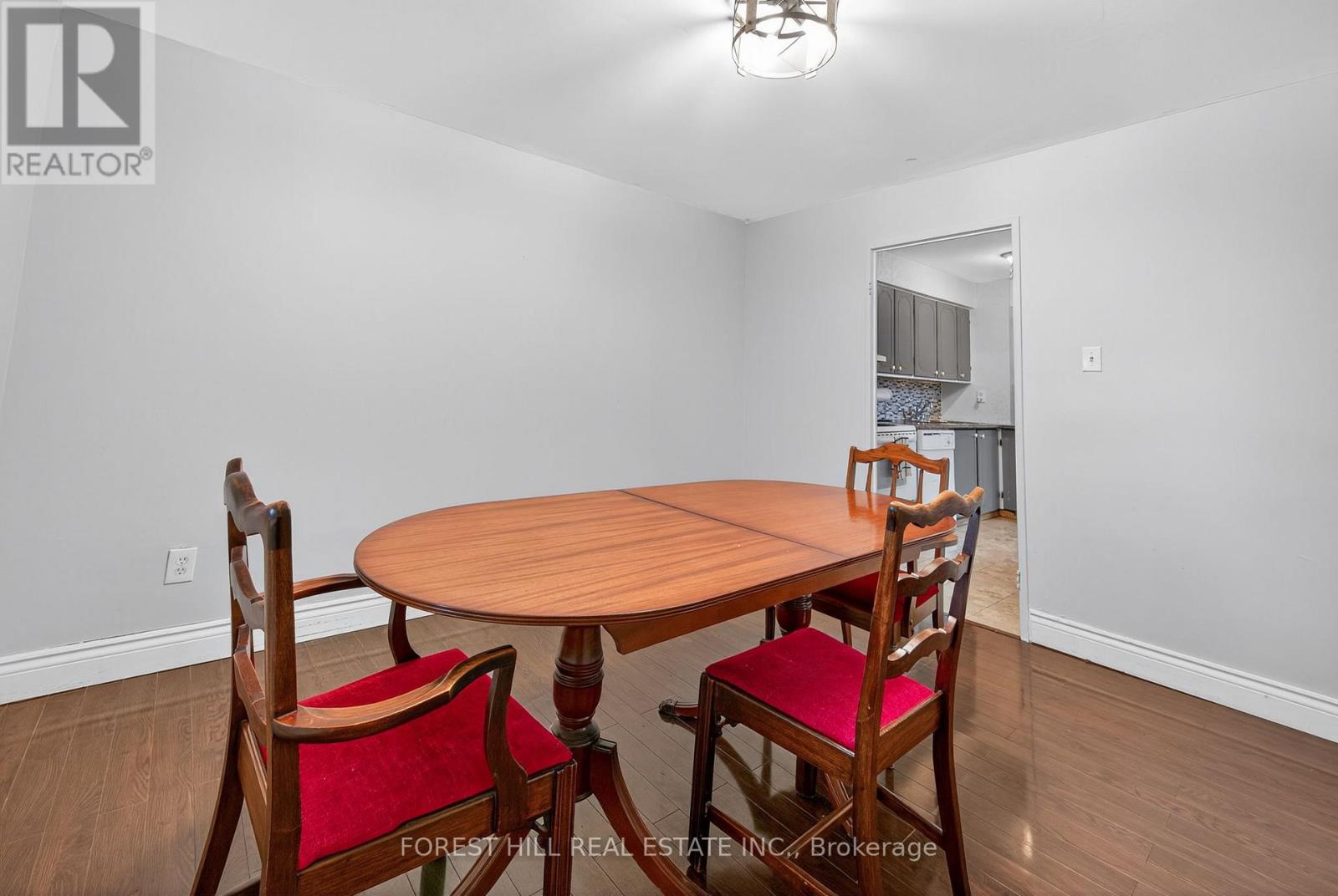102 - 1 Royal Orchard Boulevard, Markham (Royal Orchard), Ontario  L3T 3C2 - Photo 10 - N12216206