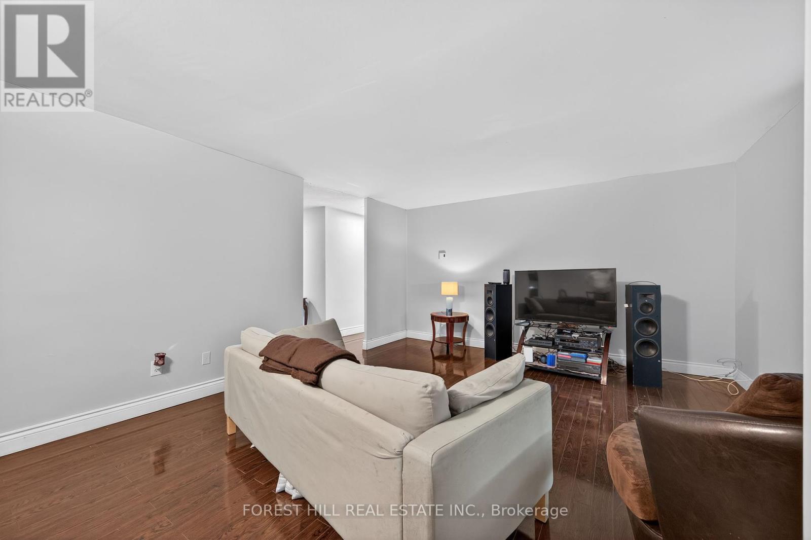 102 - 1 Royal Orchard Boulevard, Markham (Royal Orchard), Ontario  L3T 3C2 - Photo 13 - N12216206