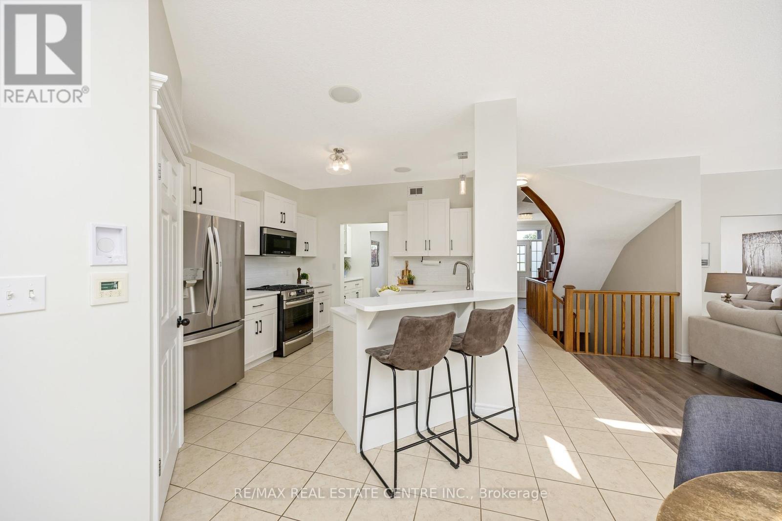 237 Ridge Top Crescent, Guelph/eramosa, Ontario  N0B 2K0 - Photo 12 - X12216145