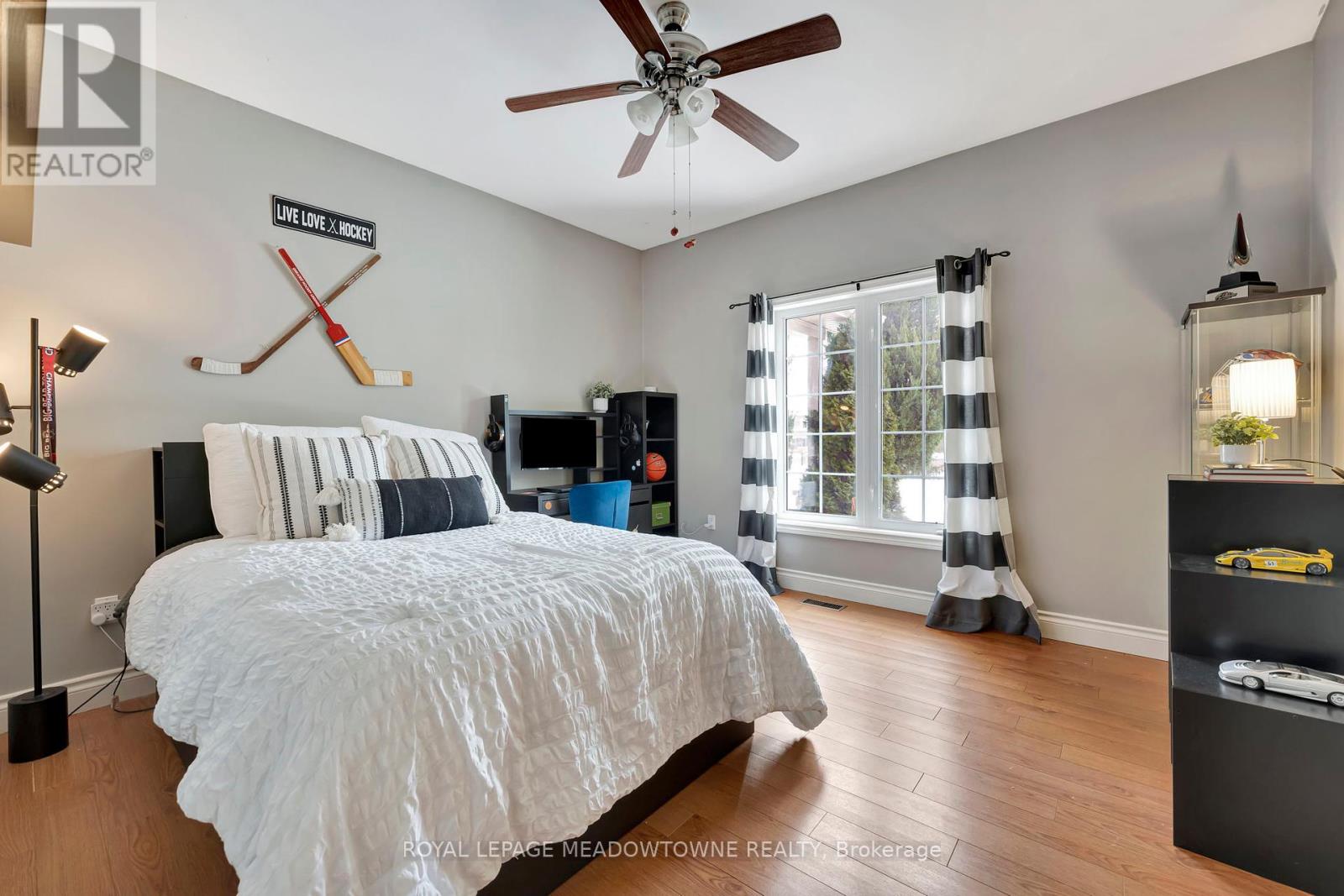 128 Carlisle Road, Hamilton, Ontario  L8B 0Z8 - Photo 21 - X12216162