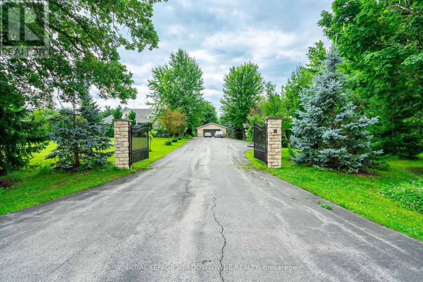 128 Carlisle Road, Hamilton, Ontario  L8B 0Z8 - Photo 39 - X12216162