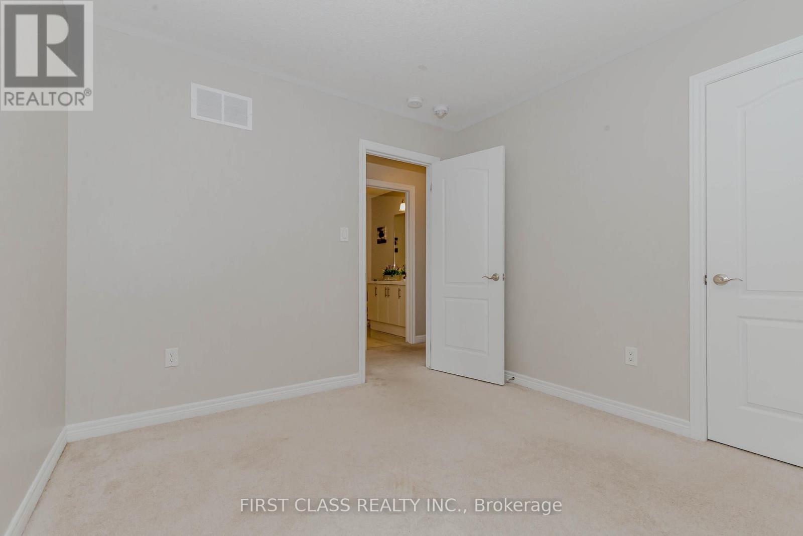 24 Weatherall Avenue, Cambridge, Ontario  N3H 5L5 - Photo 32 - X12216138