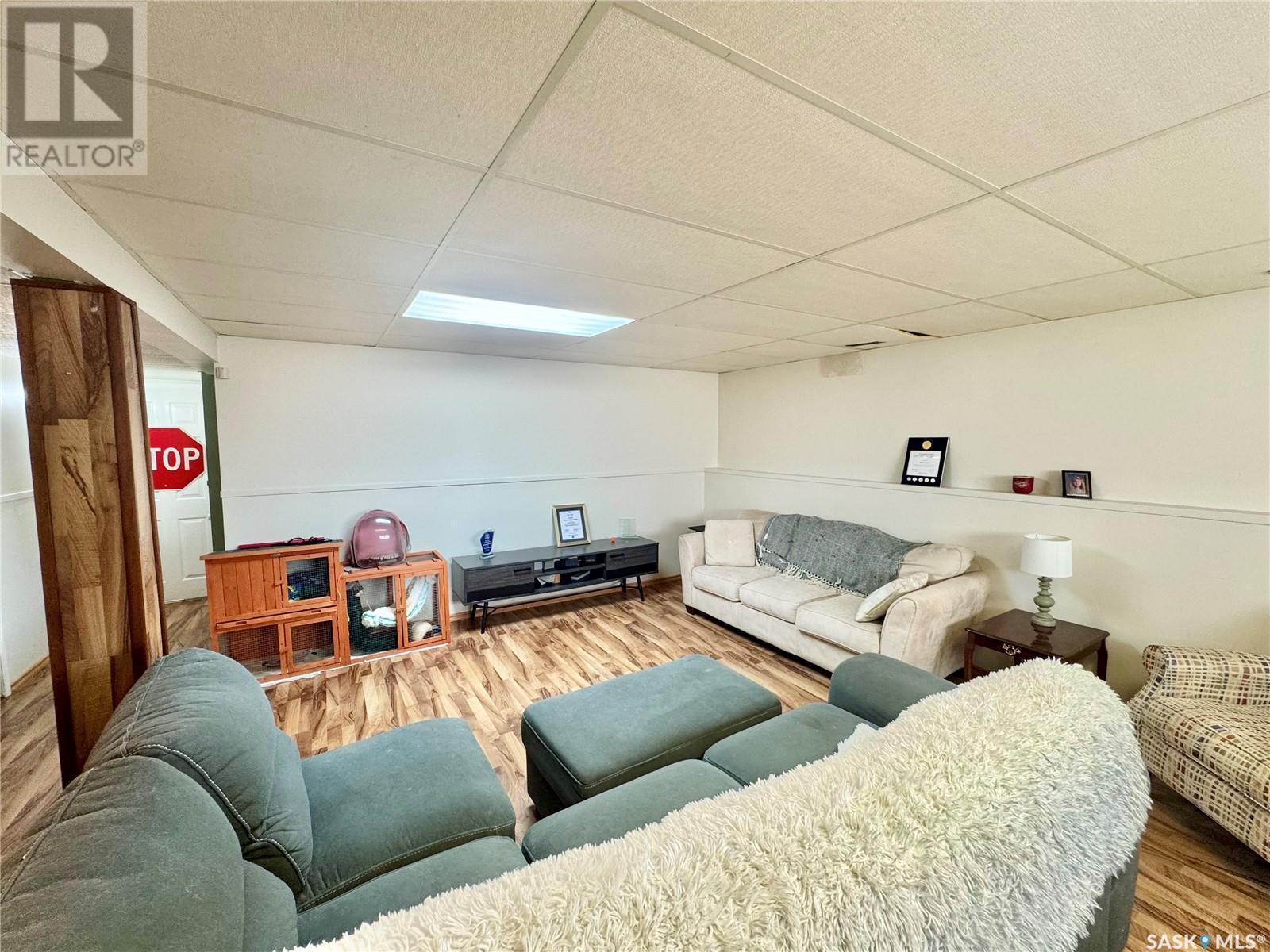 1700 Barton Drive, Prince Albert, Saskatchewan  S6V 7W3 - Photo 13 - SK009174