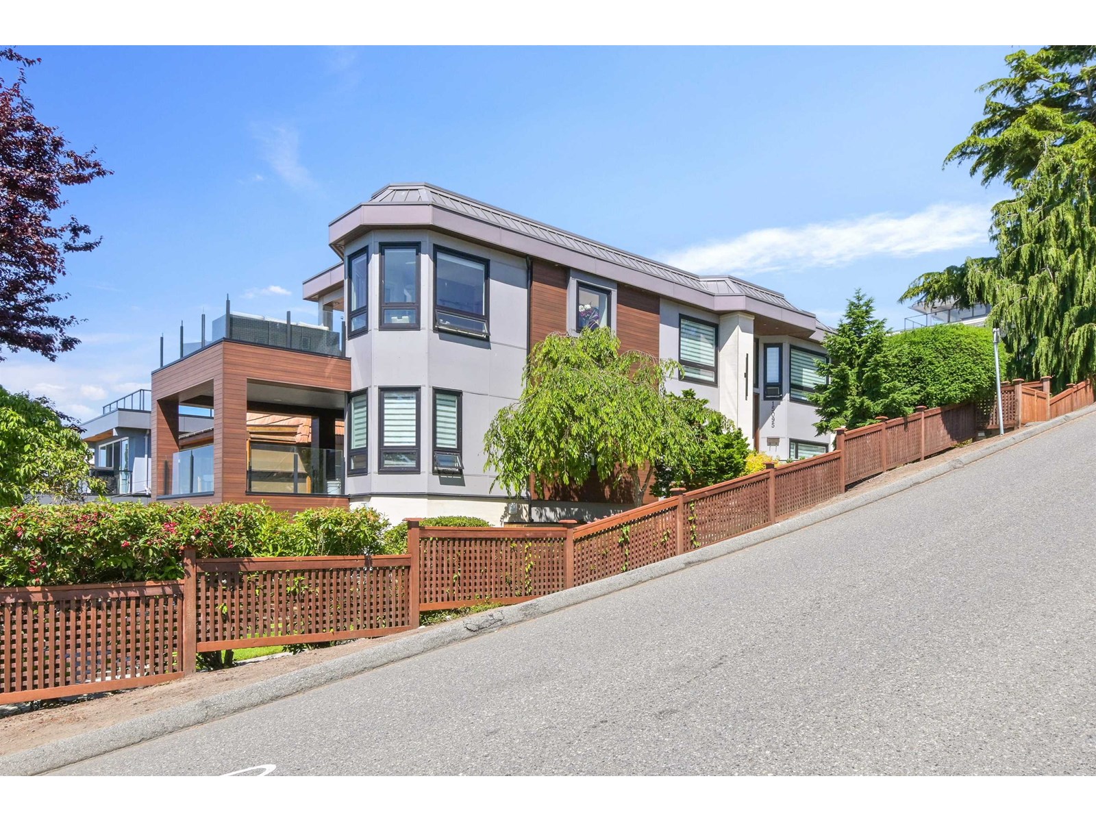 15095 Royal Avenue, White Rock, British Columbia  V4B 1M1 - Photo 3 - R3013923