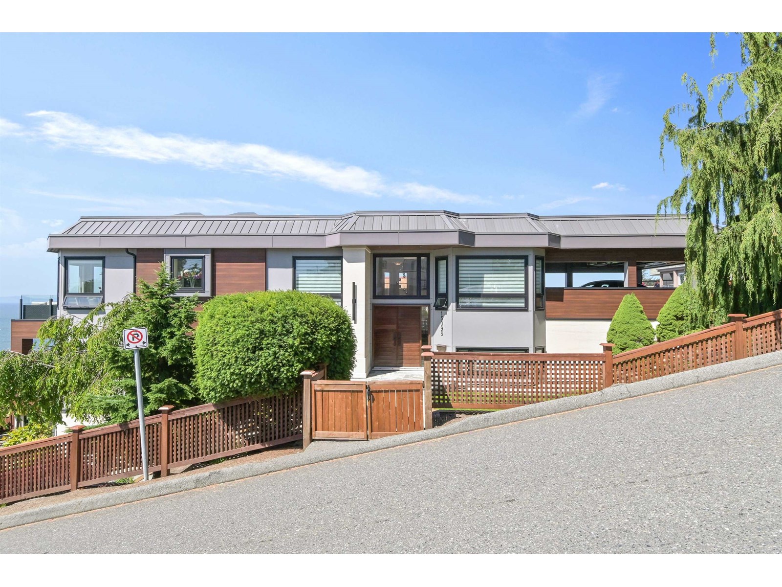 15095 ROYAL AVENUE, white rock, British Columbia