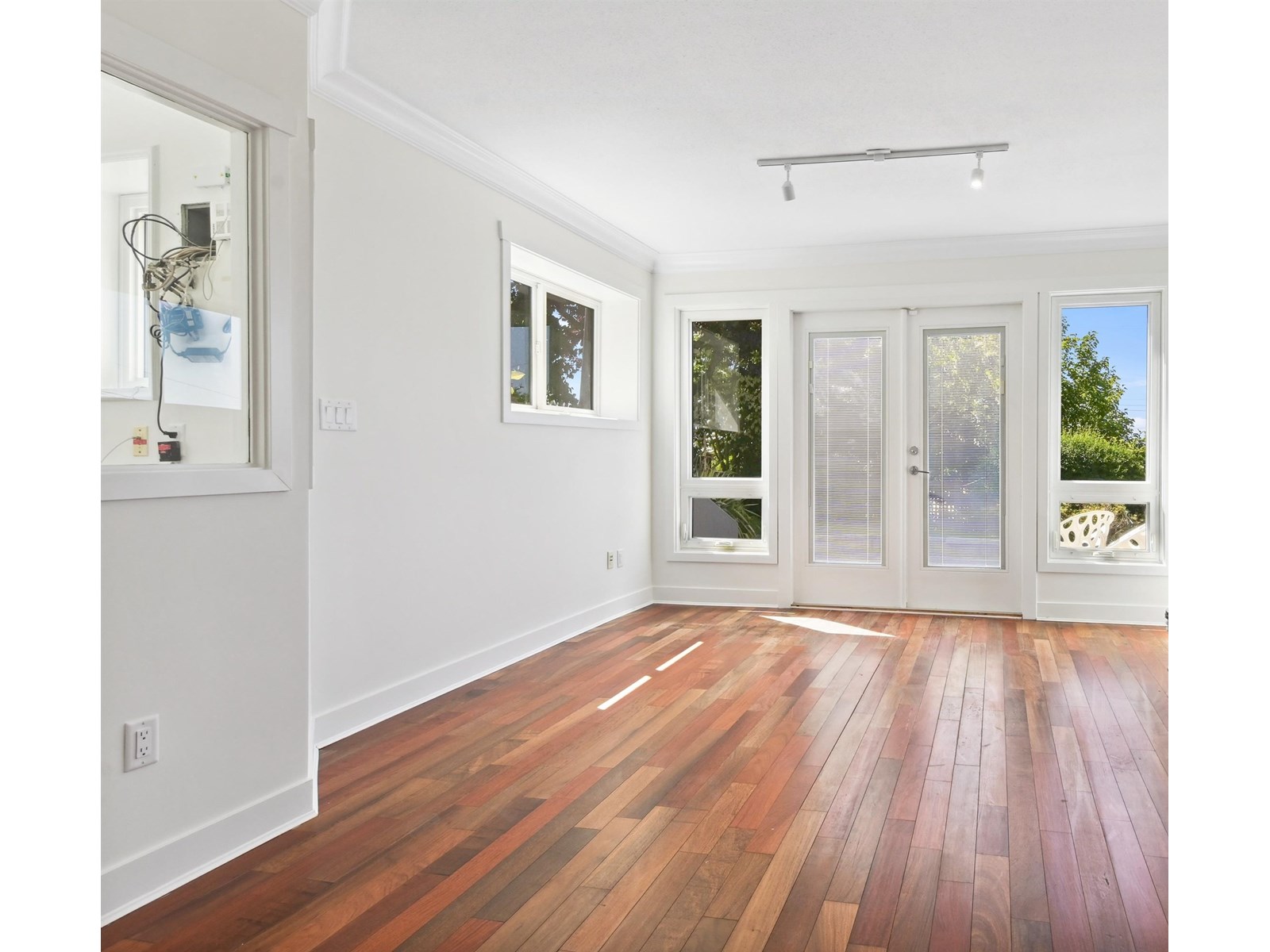 15095 Royal Avenue, White Rock, British Columbia  V4B 1M1 - Photo 29 - R3013923
