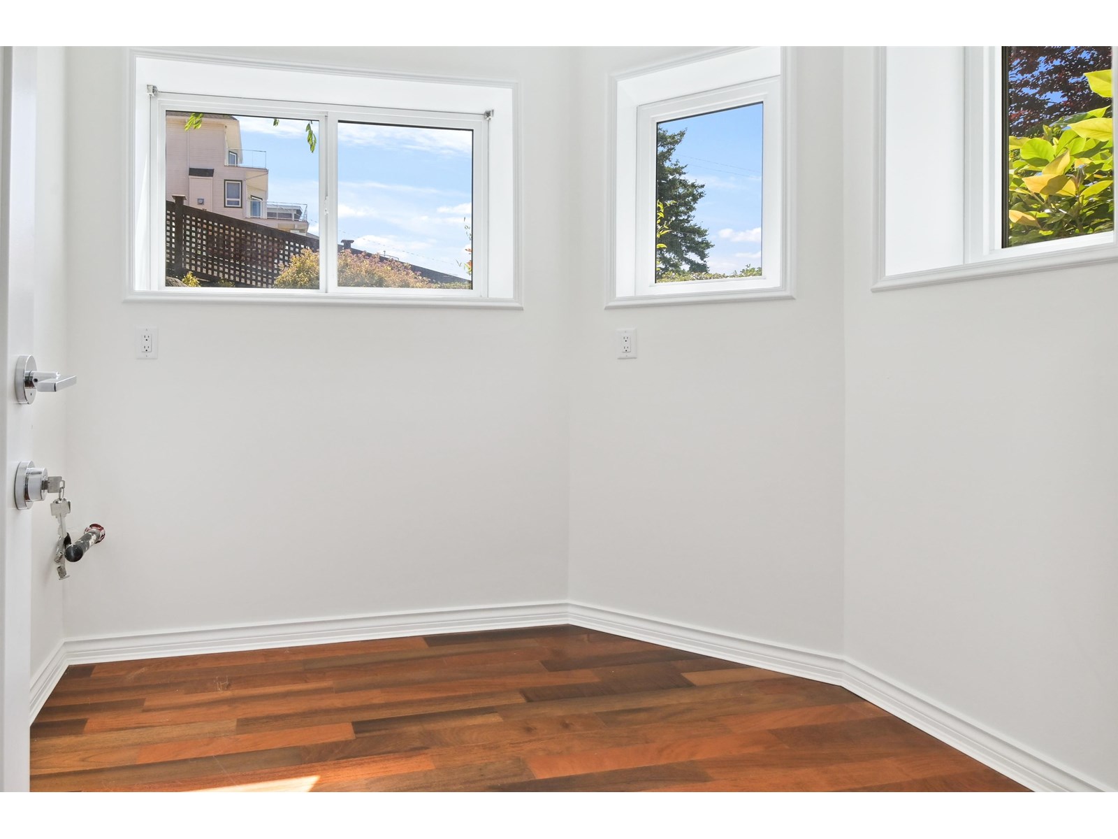 15095 Royal Avenue, White Rock, British Columbia  V4B 1M1 - Photo 30 - R3013923