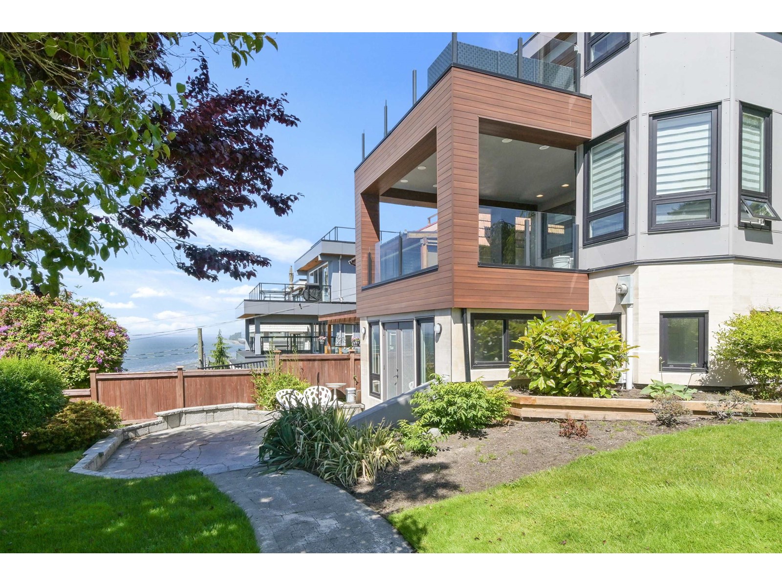 15095 Royal Avenue, White Rock, British Columbia  V4B 1M1 - Photo 33 - R3013923