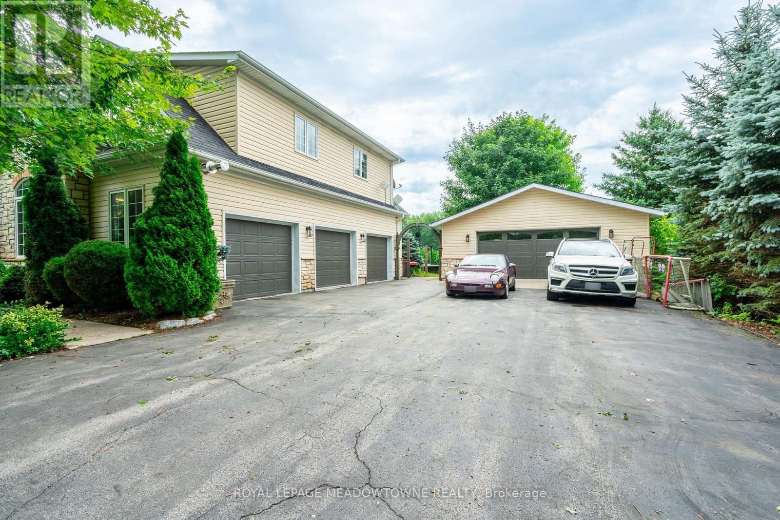 128 Carlisle Road, Hamilton, Ontario  L8B 0Z8 - Photo 42 - X12216162