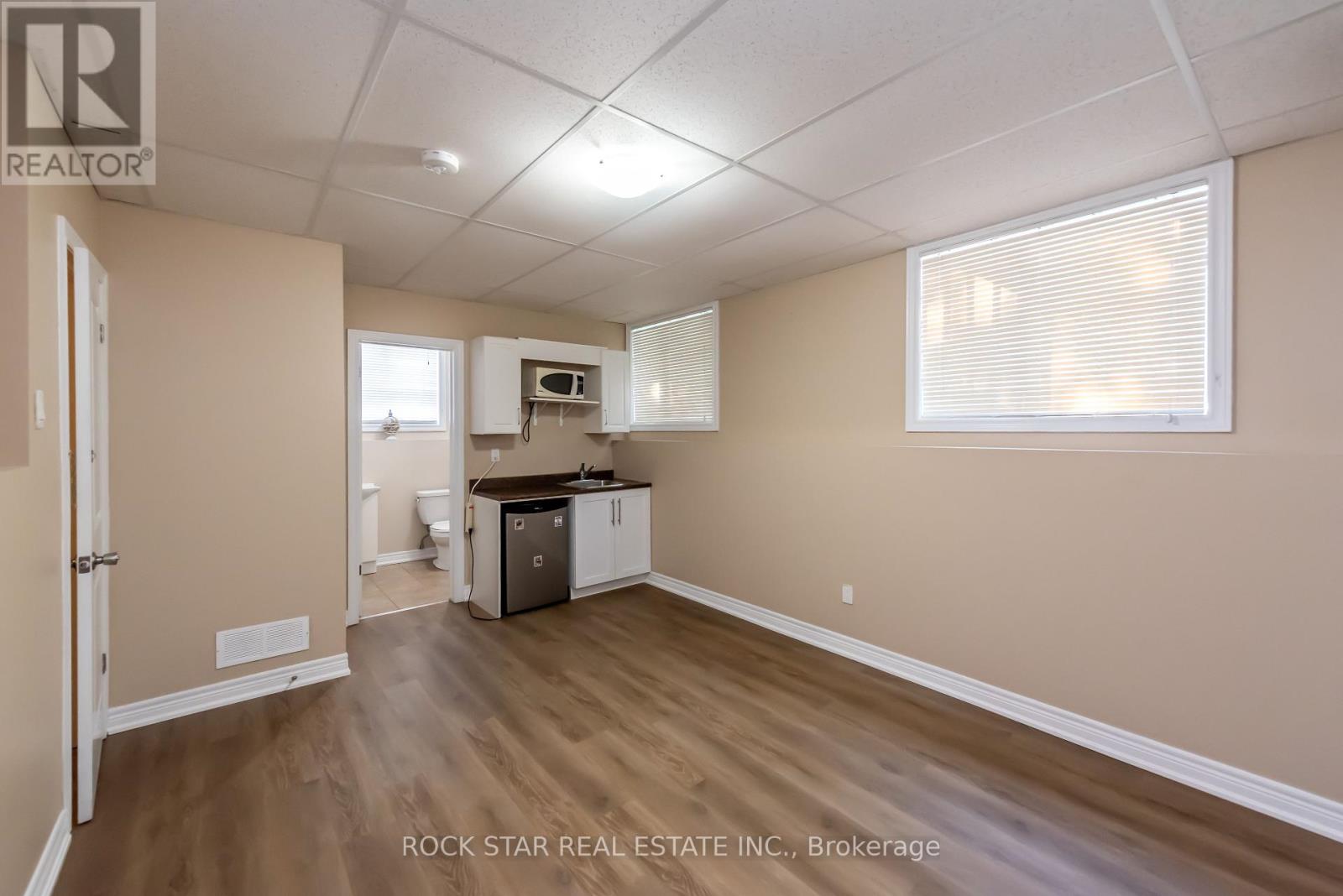 81 Wellington Street N, Thorold, Ontario  L2V 2E8 - Photo 29 - X12216341