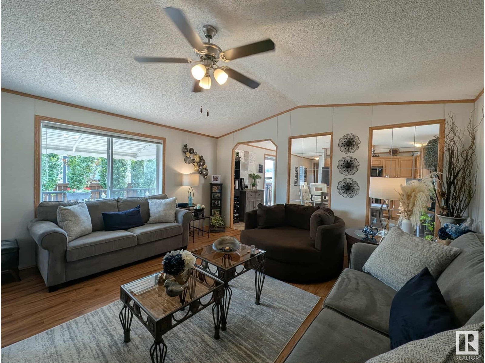 Property at 109 JUTLAND CR image 5