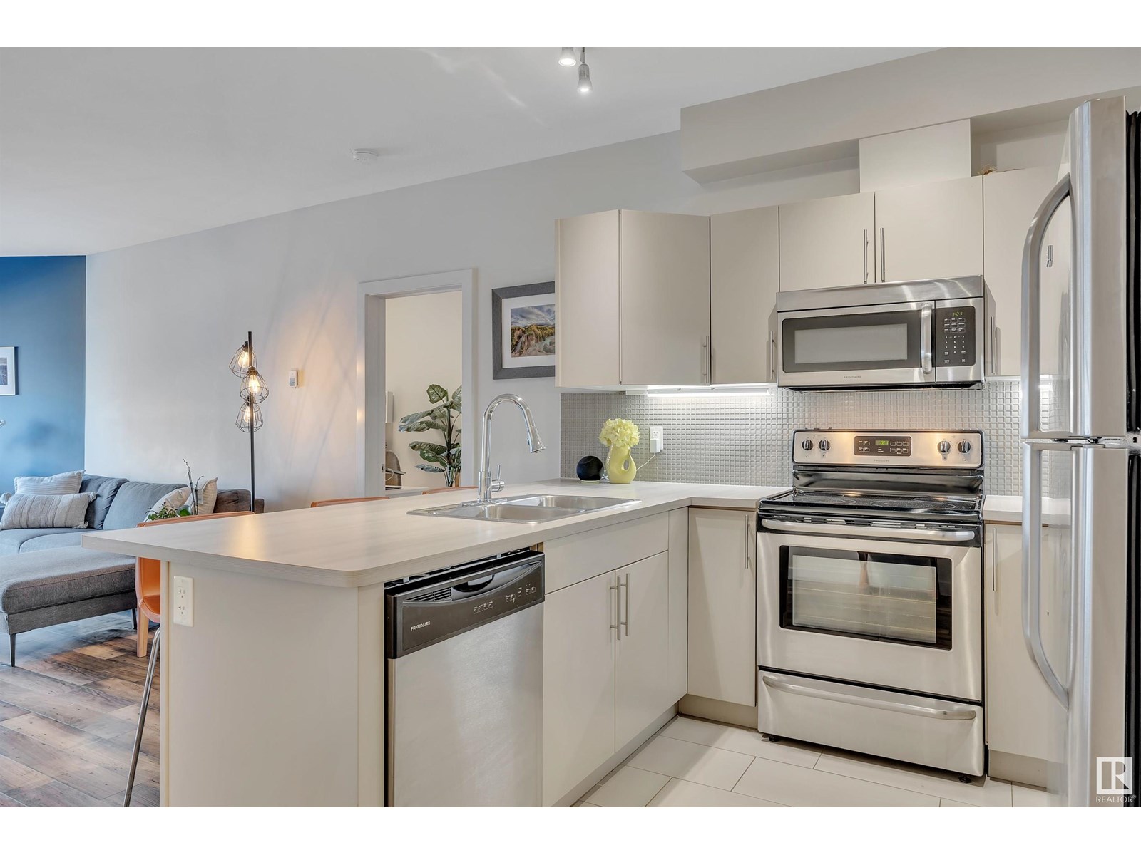 #208 10611 117 St Nw, Edmonton, Alberta  T5H 0G6 - Photo 4 - E4442018