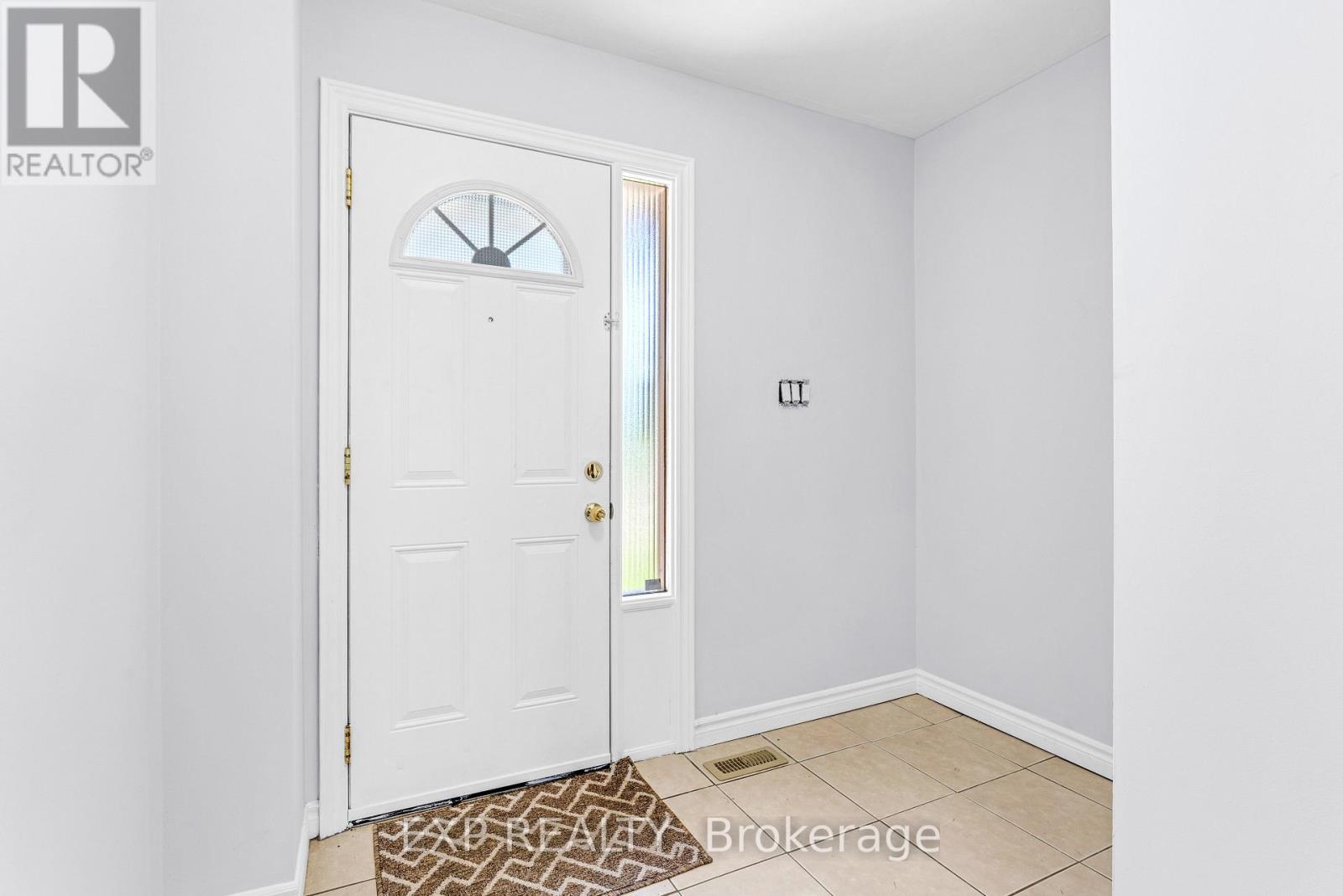 61 - 51 Paulander Drive, Kitchener, Ontario  N2M 5E5 - Photo 8 - X12216407