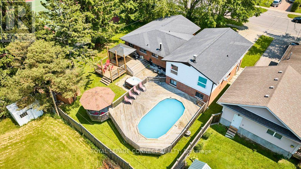 19 Coverdale Avenue, Cobourg, Ontario  K9A 4H5 - Photo 2 - X12216405