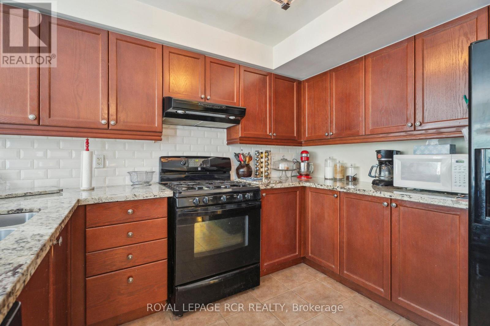257 Berry Street, Shelburne, Ontario  L9V 3E1 - Photo 17 - X12216470