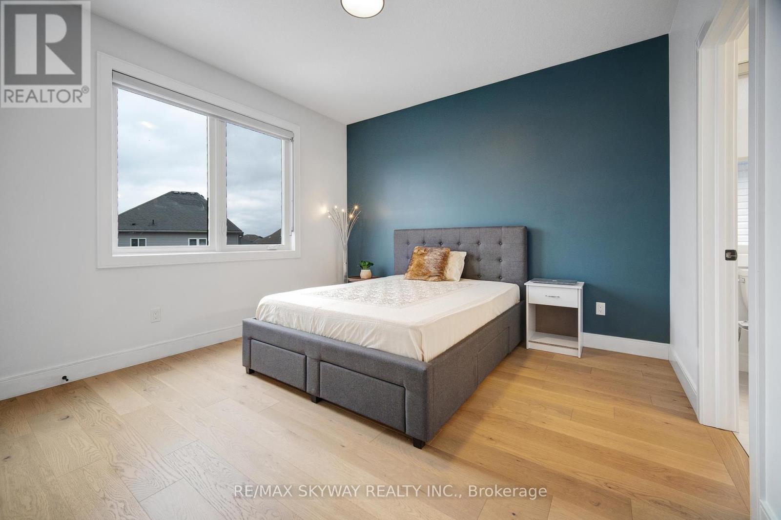 Photo 25 of 39 for 3314 David Milne Way W