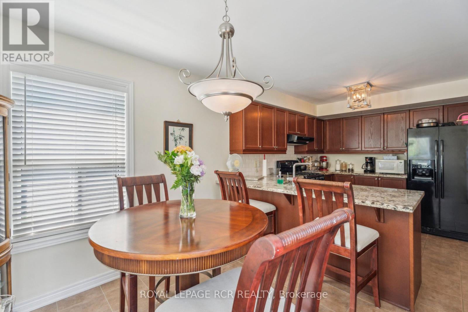 257 Berry Street, Shelburne, Ontario  L9V 3E1 - Photo 18 - X12216470