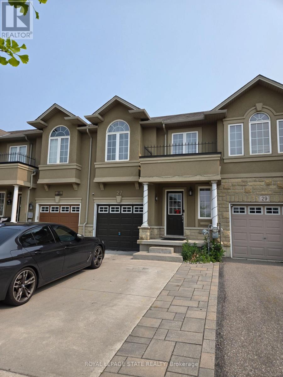 27 WATERBRIDGE STREET, Hamilton, Ontario