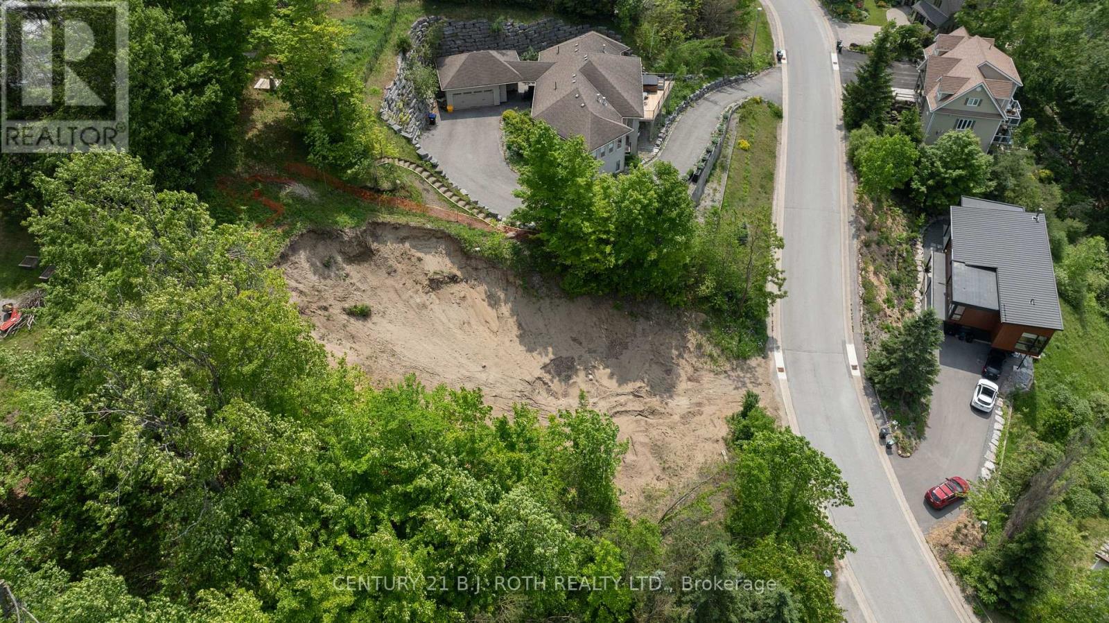 12 Valleycrest Drive, Oro-Medonte (Horseshoe Valley), Ontario  L0L 2L0 - Photo 12 - S12086762