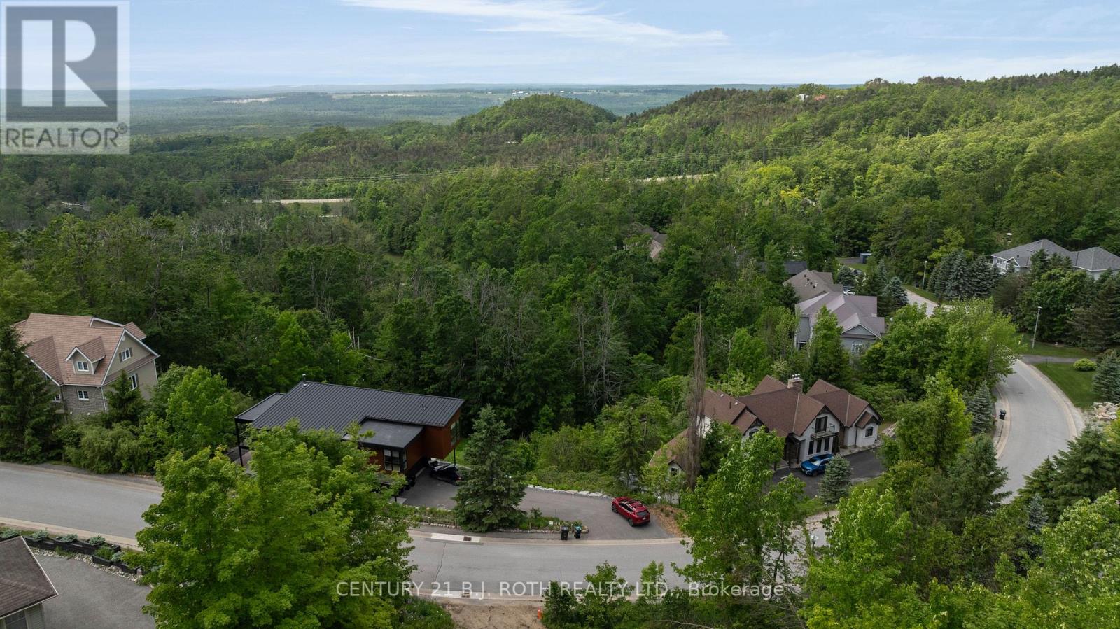 12 Valleycrest Drive, Oro-Medonte (Horseshoe Valley), Ontario  L0L 2L0 - Photo 17 - S12086762