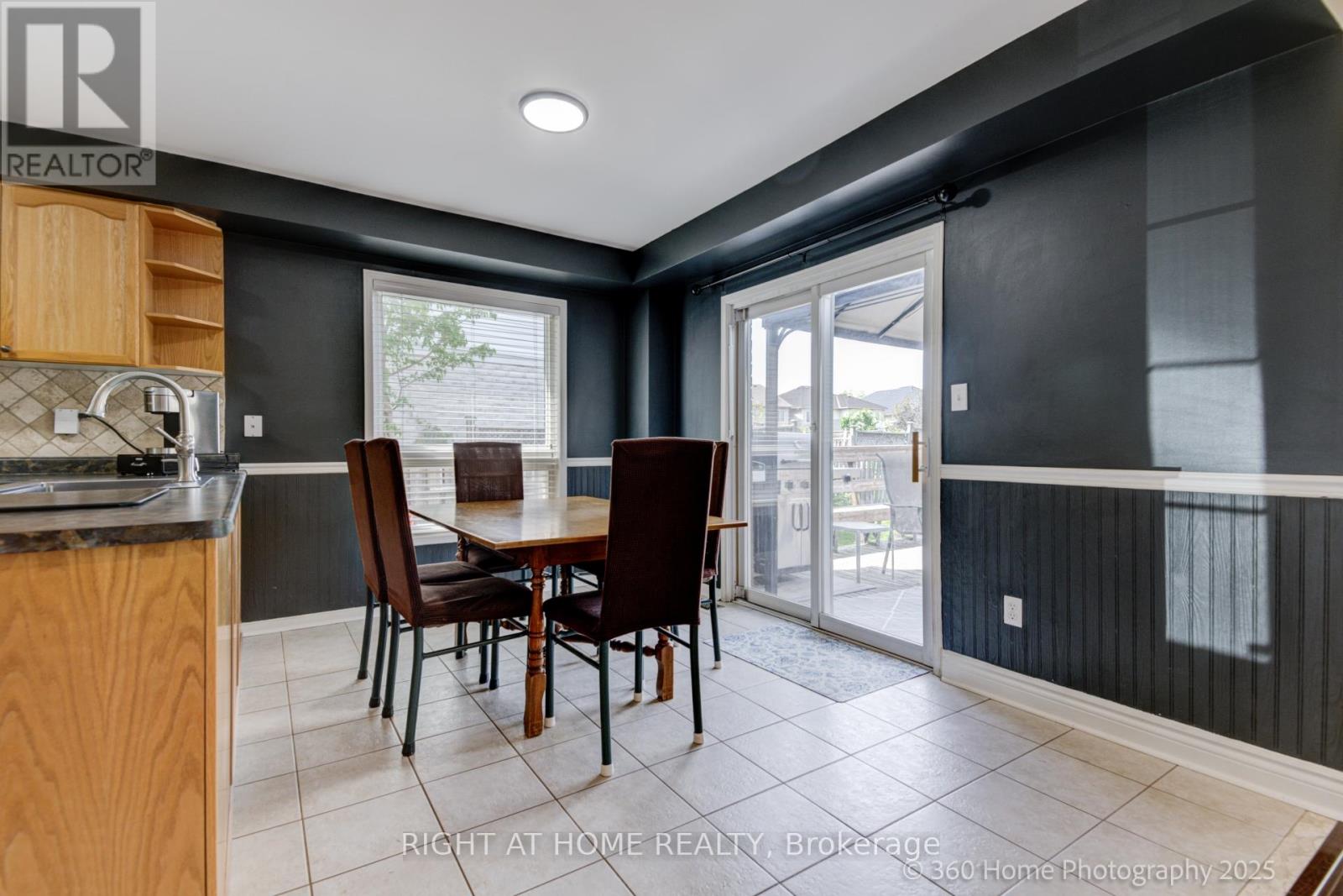 1019 Zimmerman Crescent, Milton (Be Beaty), Ontario  L9T 5S6 - Photo 11 - W12215202