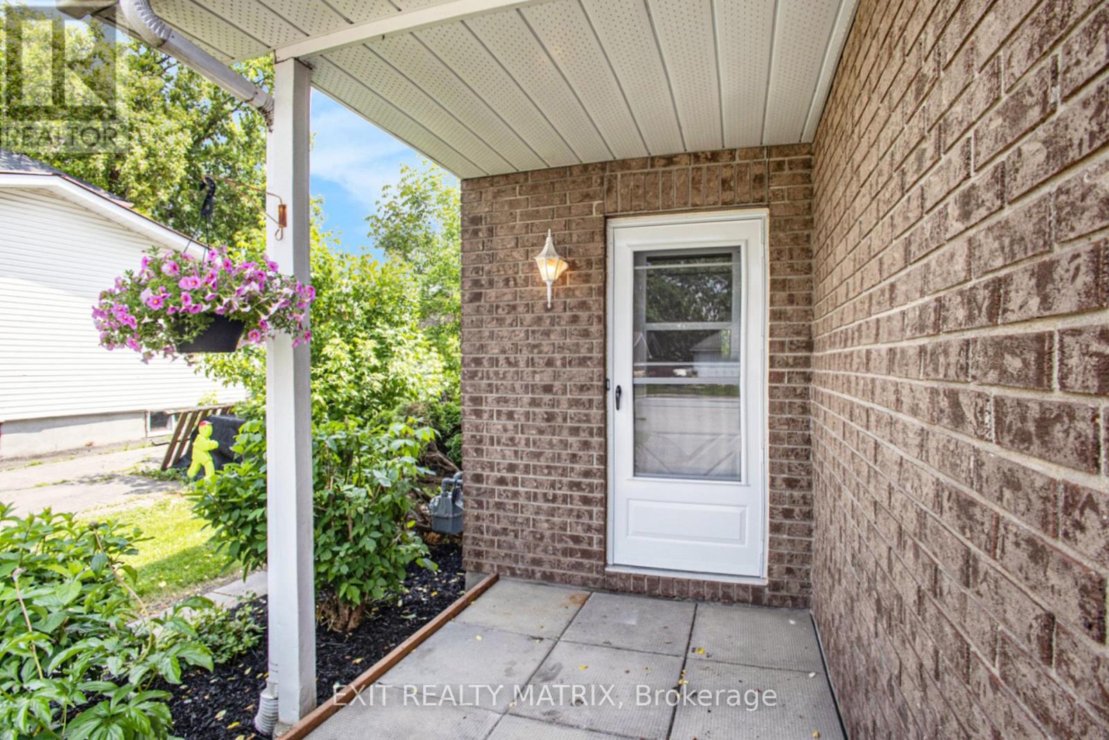 45 Forget Street, Russell, Ontario  K0A 1W0 - Photo 3 - X12216671