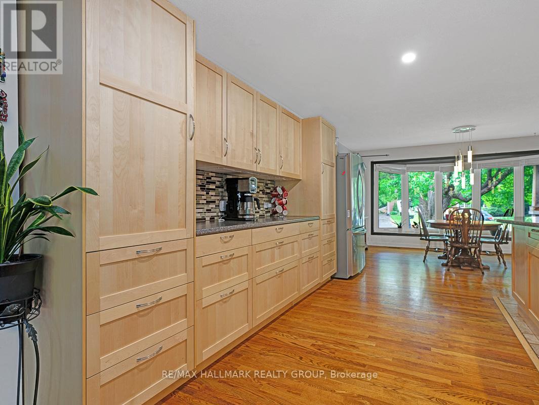 31 Hilliard Avenue, Ottawa, Ontario  K2E 6B9 - Photo 20 - X12216693