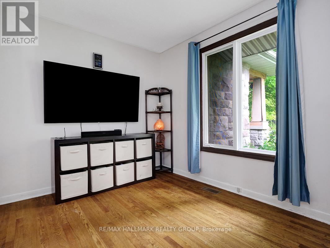 31 Hilliard Avenue, Ottawa, Ontario  K2E 6B9 - Photo 26 - X12216693