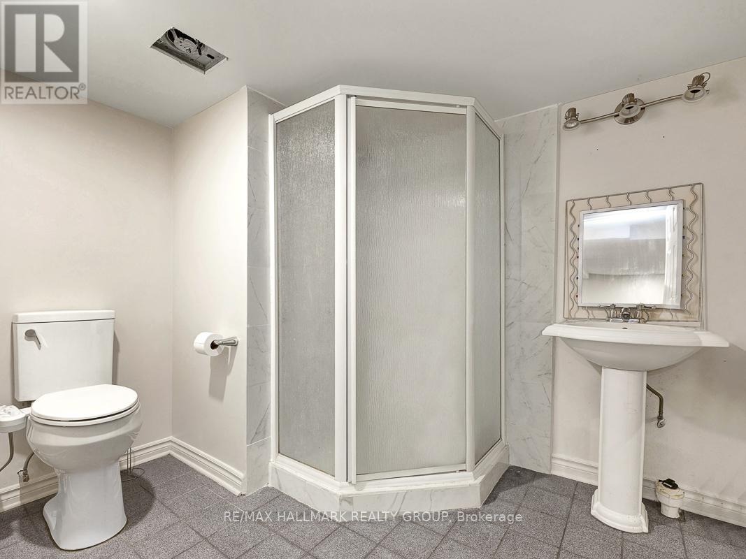 31 Hilliard Avenue, Ottawa, Ontario  K2E 6B9 - Photo 30 - X12216693