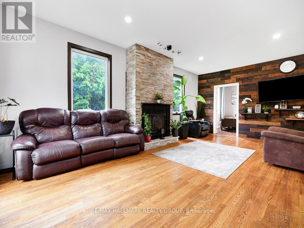 31 Hilliard Avenue, Ottawa, Ontario  K2E 6B9 - Photo 7 - X12216693