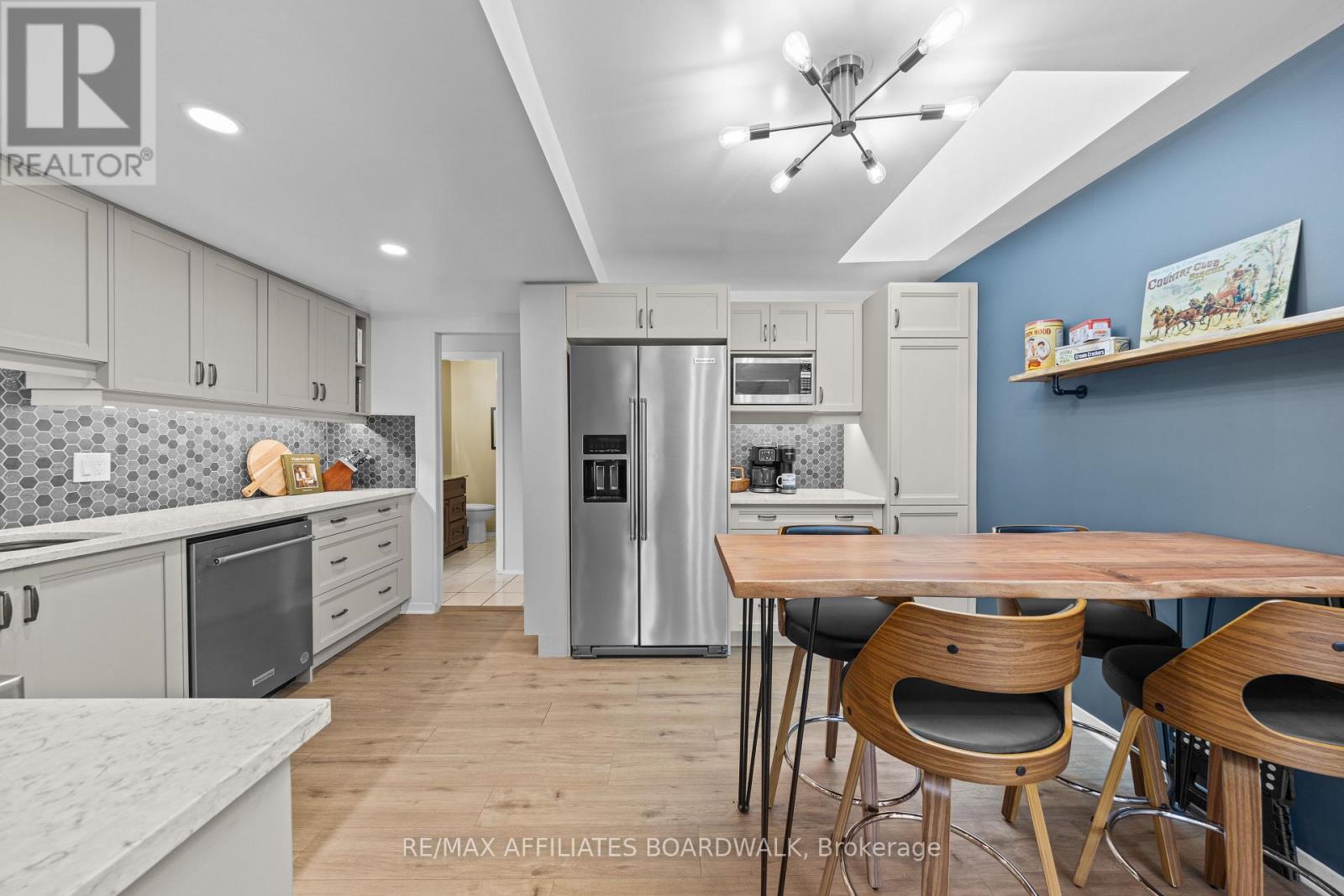 2 Liveoak Crescent, Ottawa, Ontario  K2J 1R6 - Photo 14 - X12216733