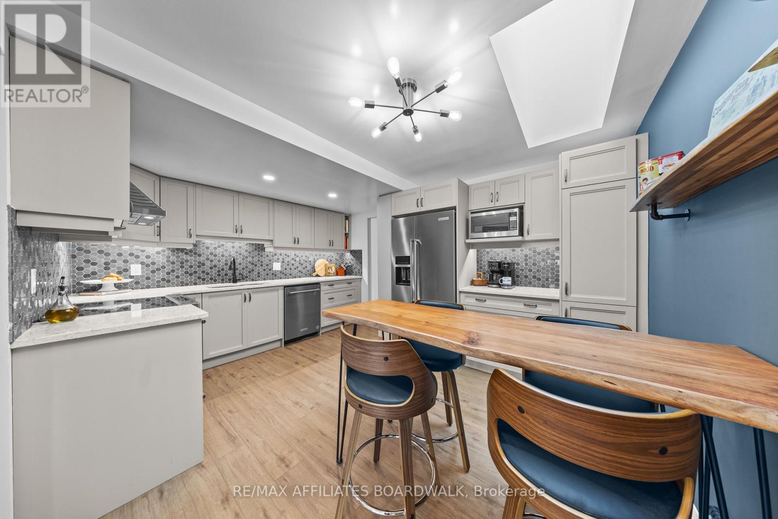2 Liveoak Crescent, Ottawa, Ontario  K2J 1R6 - Photo 15 - X12216733