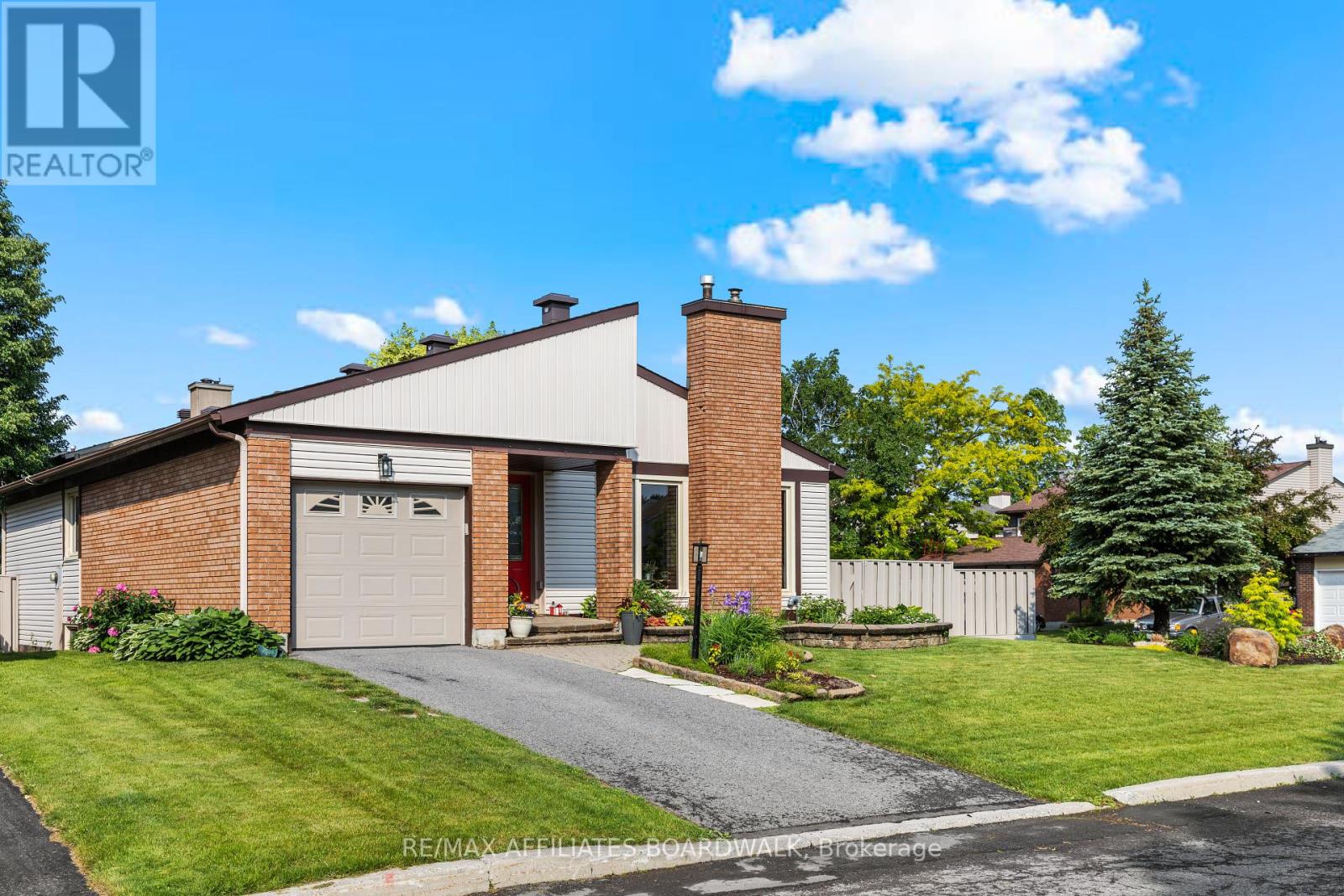 2 Liveoak Crescent, Ottawa, Ontario  K2J 1R6 - Photo 2 - X12216733