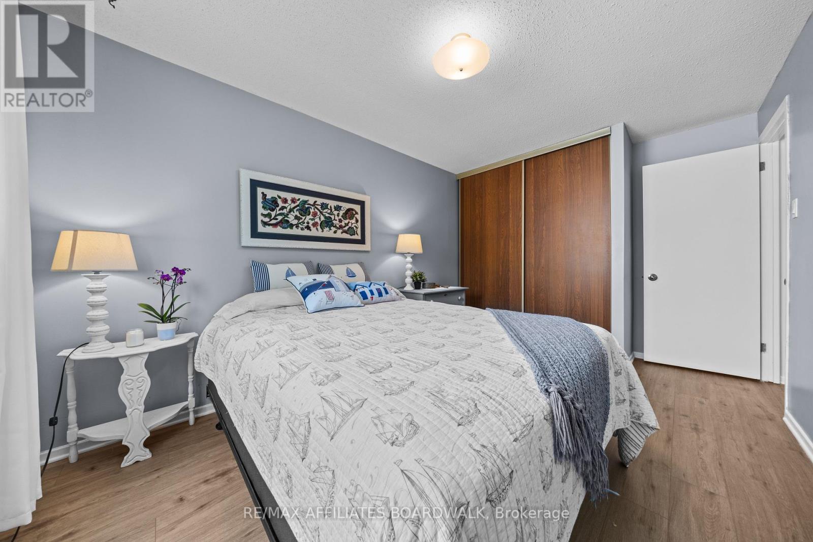 2 Liveoak Crescent, Ottawa, Ontario  K2J 1R6 - Photo 27 - X12216733