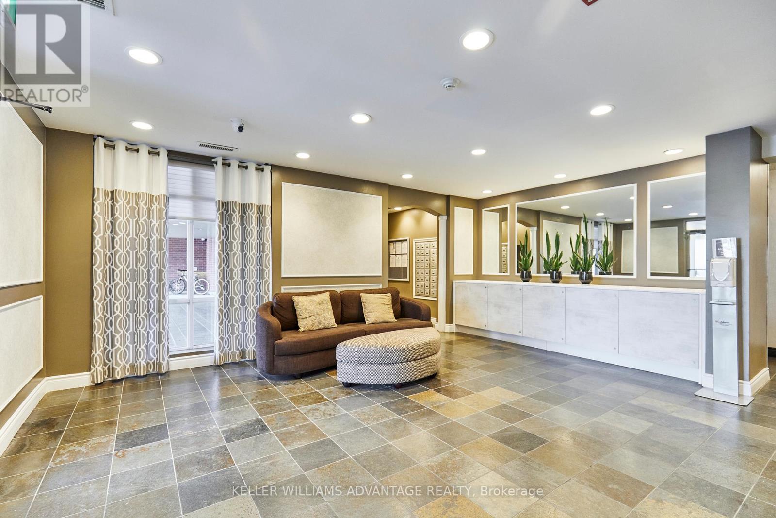 716 - 2495 Dundas Street W, Toronto (High Park North), Ontario  M6P 1C3 - Photo 26 - W12216286