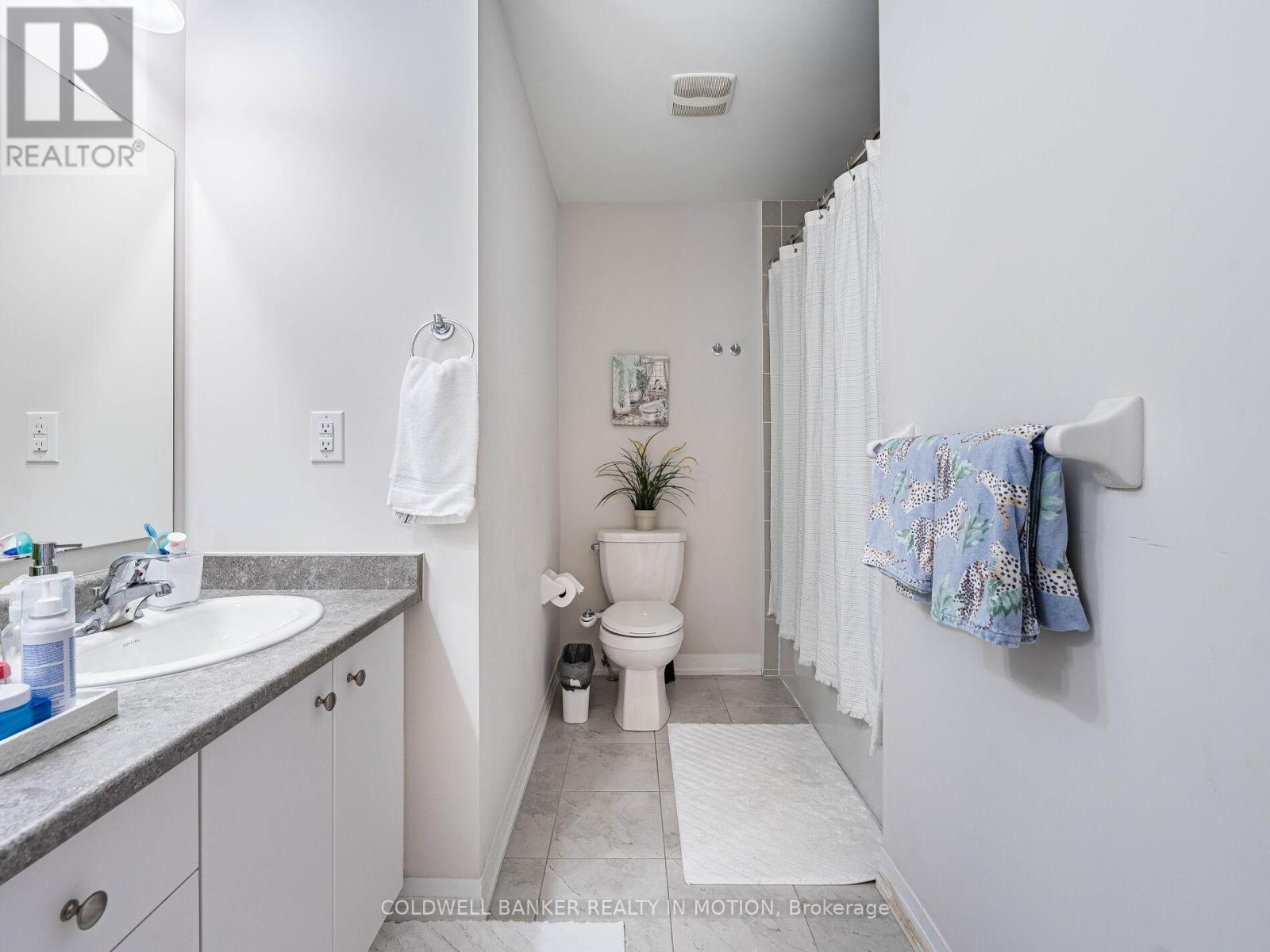 353 Provident Way, Hamilton, Ontario  L0R 1W0 - Photo 27 - X12216266