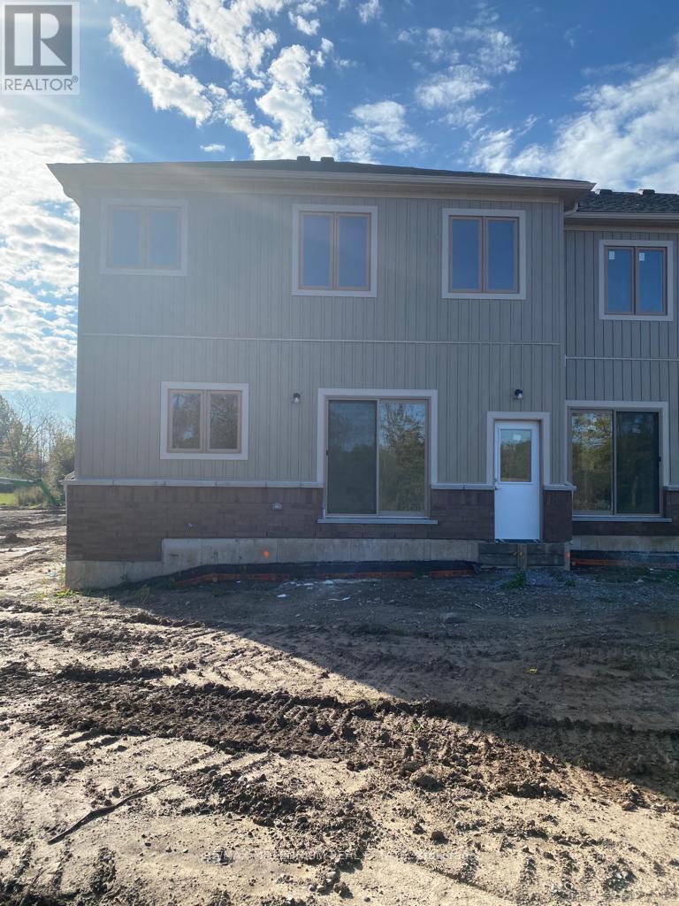 1432 Marina Drive, Fort Erie, Ontario  L2A 0C7 - Photo 6 - X12216507