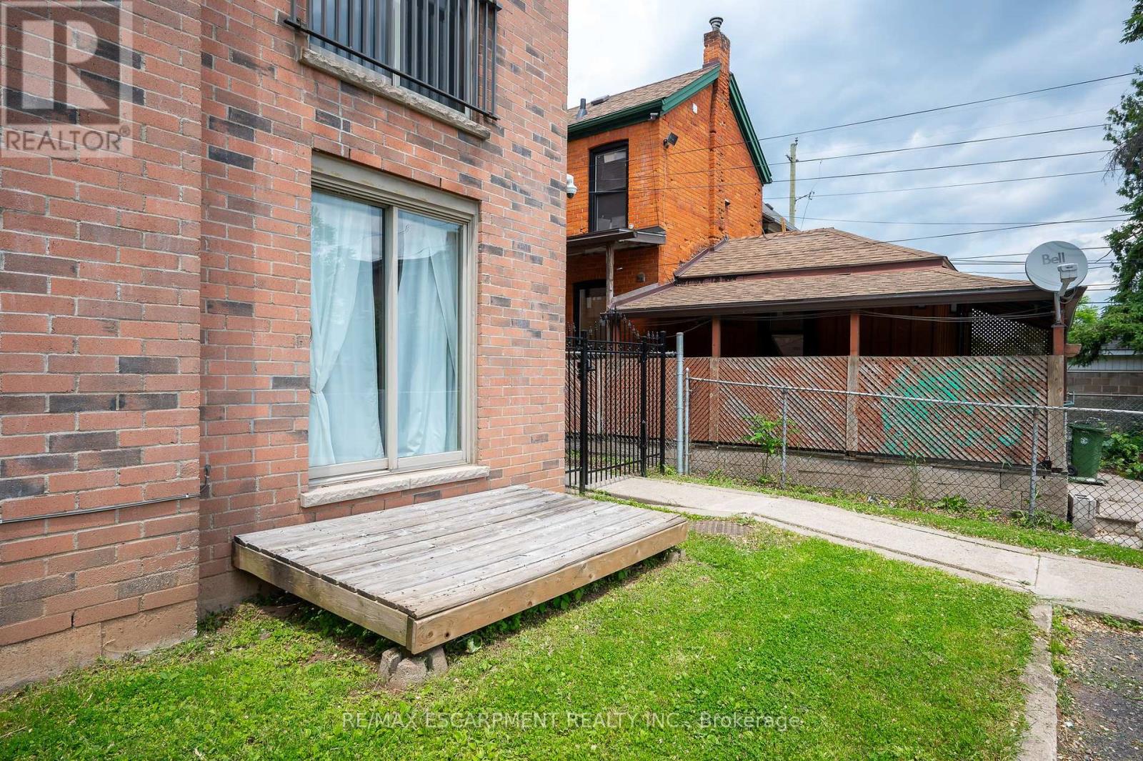 102 - 28 Victoria Avenue, Hamilton (Landsdale), Ontario  L8L 5E1 - Photo 20 - X12216514