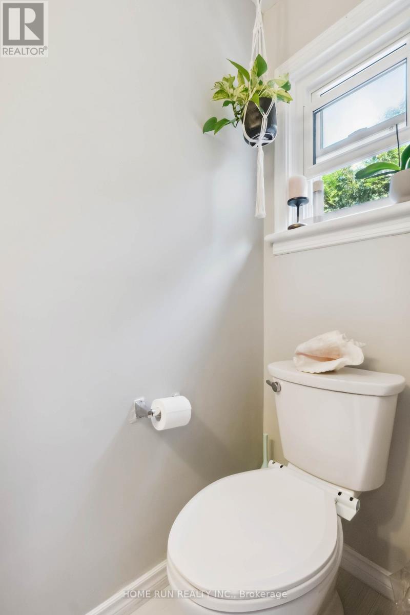 1617 Dorion Avenue, Ottawa, Ontario  K1G 0J7 - Photo 20 - X12215631