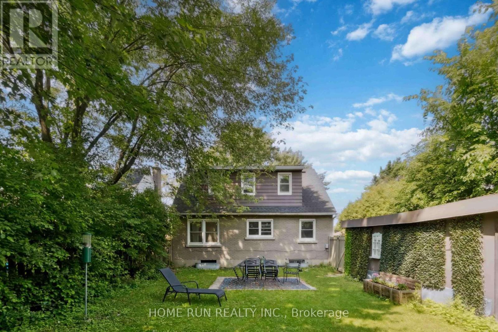 1617 Dorion Avenue, Ottawa, Ontario  K1G 0J7 - Photo 32 - X12215631