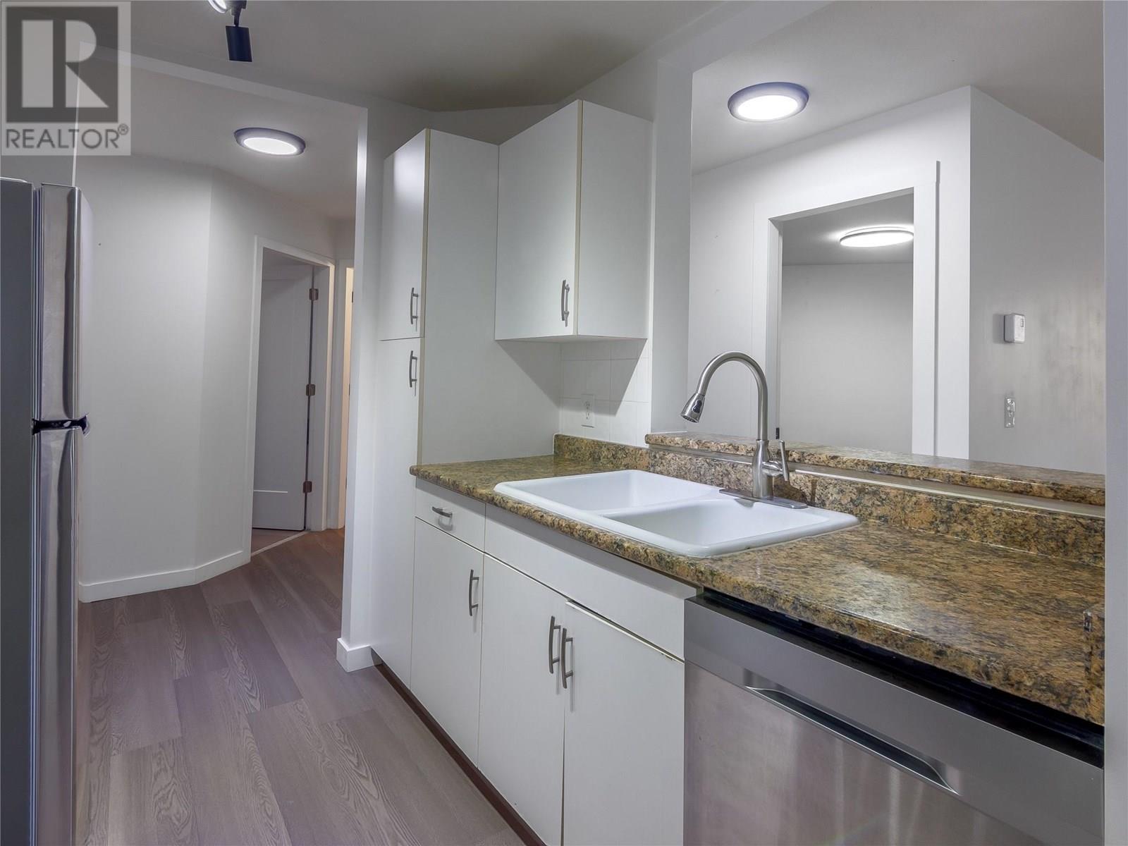 709 Houghton Road Unit# 201, Kelowna, British Columbia  V1X 7J7 - Photo 3 - 10352021