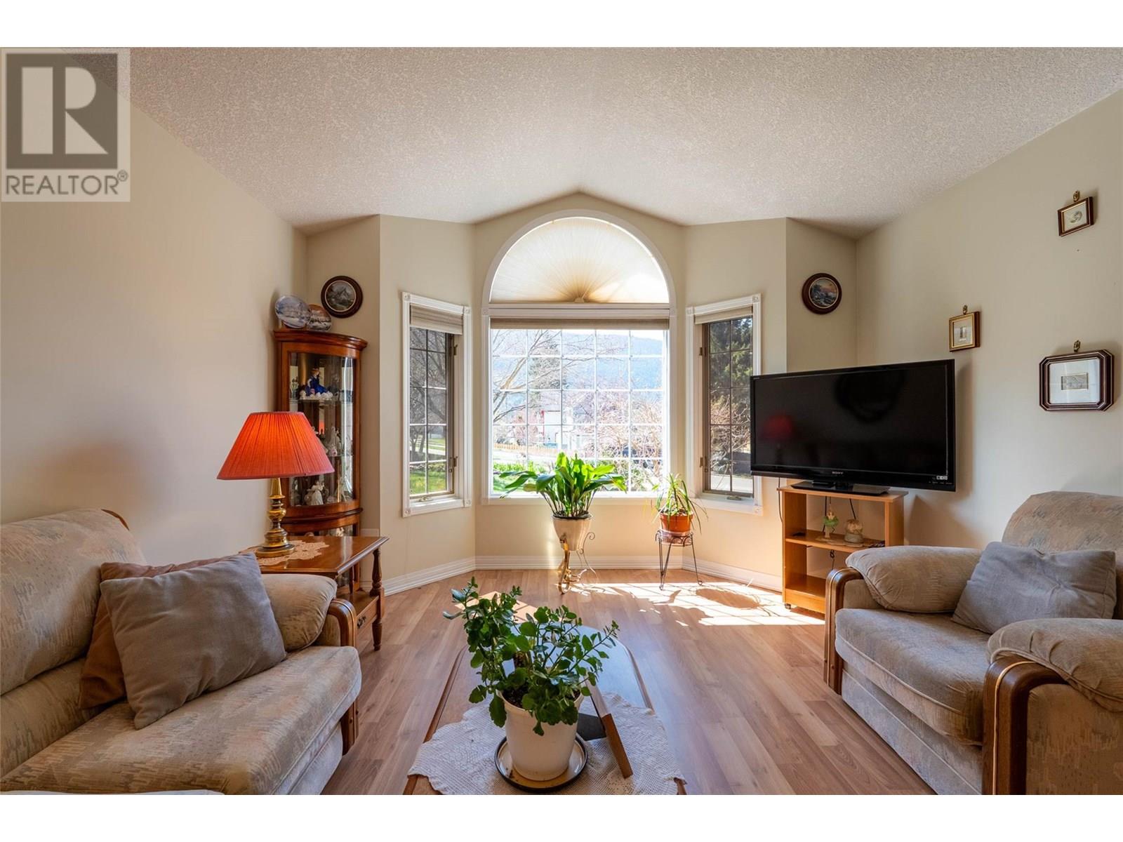 1523 Stanley Street, Nelson, British Columbia  V1L 1R4 - Photo 5 - 10351979