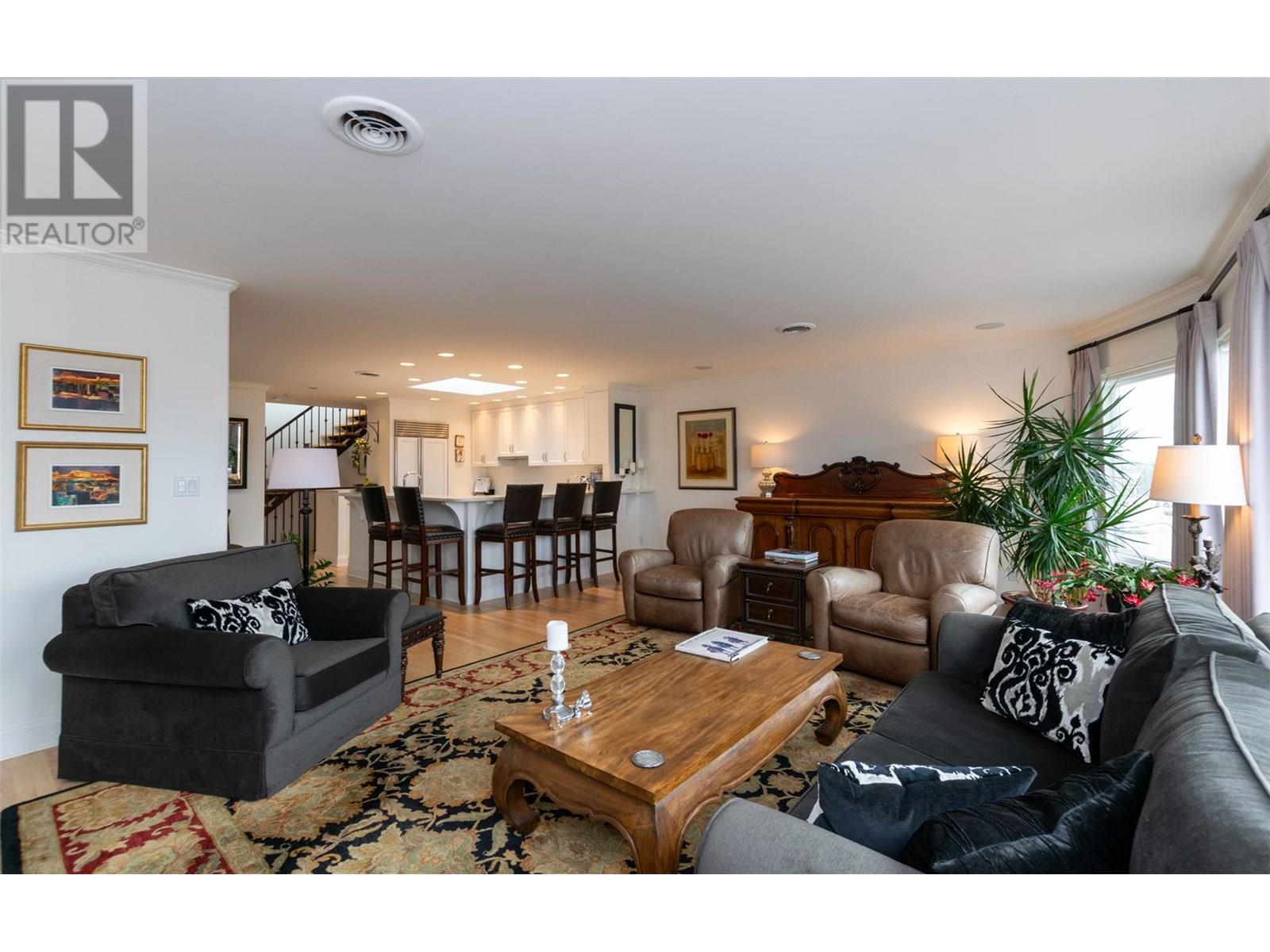 90 Lakeshore Drive Ne, Salmon Arm, British Columbia  V1E 4N3 - Photo 20 - 10351971