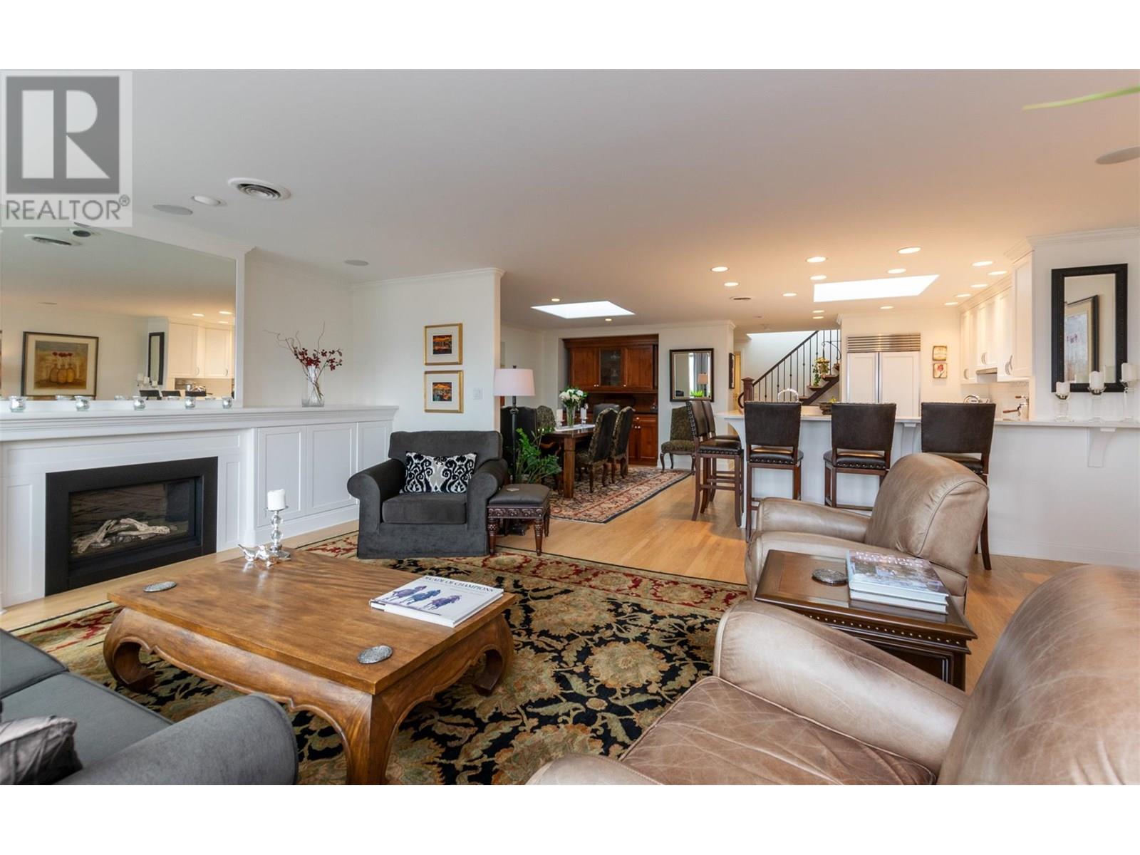 90 Lakeshore Drive Ne, Salmon Arm, British Columbia  V1E 4N3 - Photo 22 - 10351971