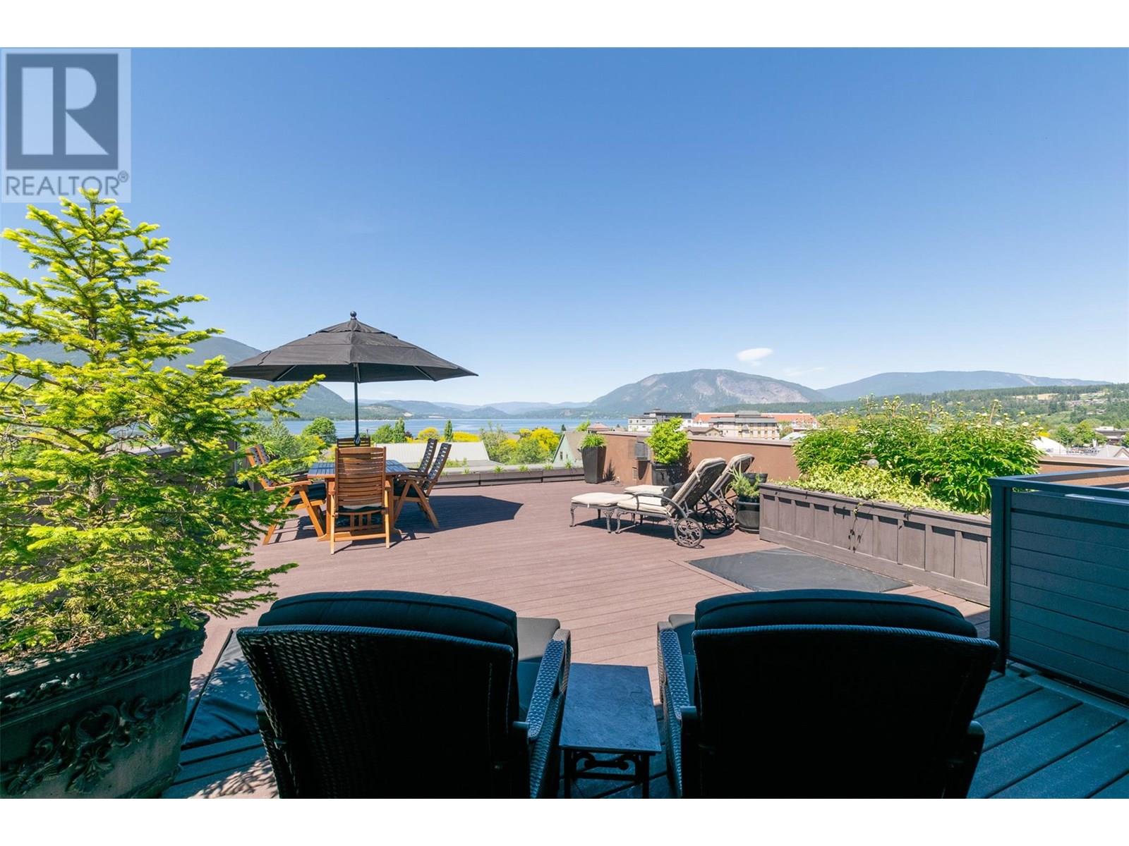 90 Lakeshore Drive Ne, Salmon Arm, British Columbia  V1E 4N3 - Photo 48 - 10351971