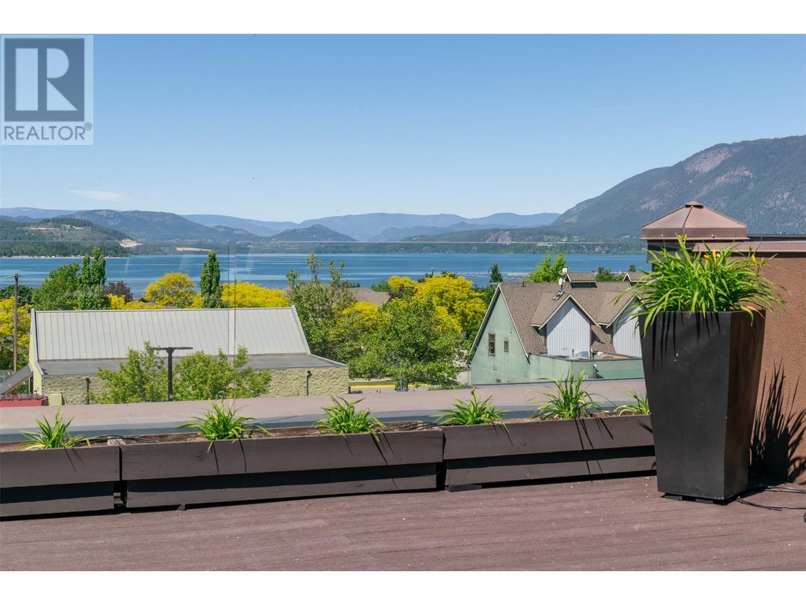 90 Lakeshore Drive Ne, Salmon Arm, British Columbia  V1E 4N3 - Photo 53 - 10351971