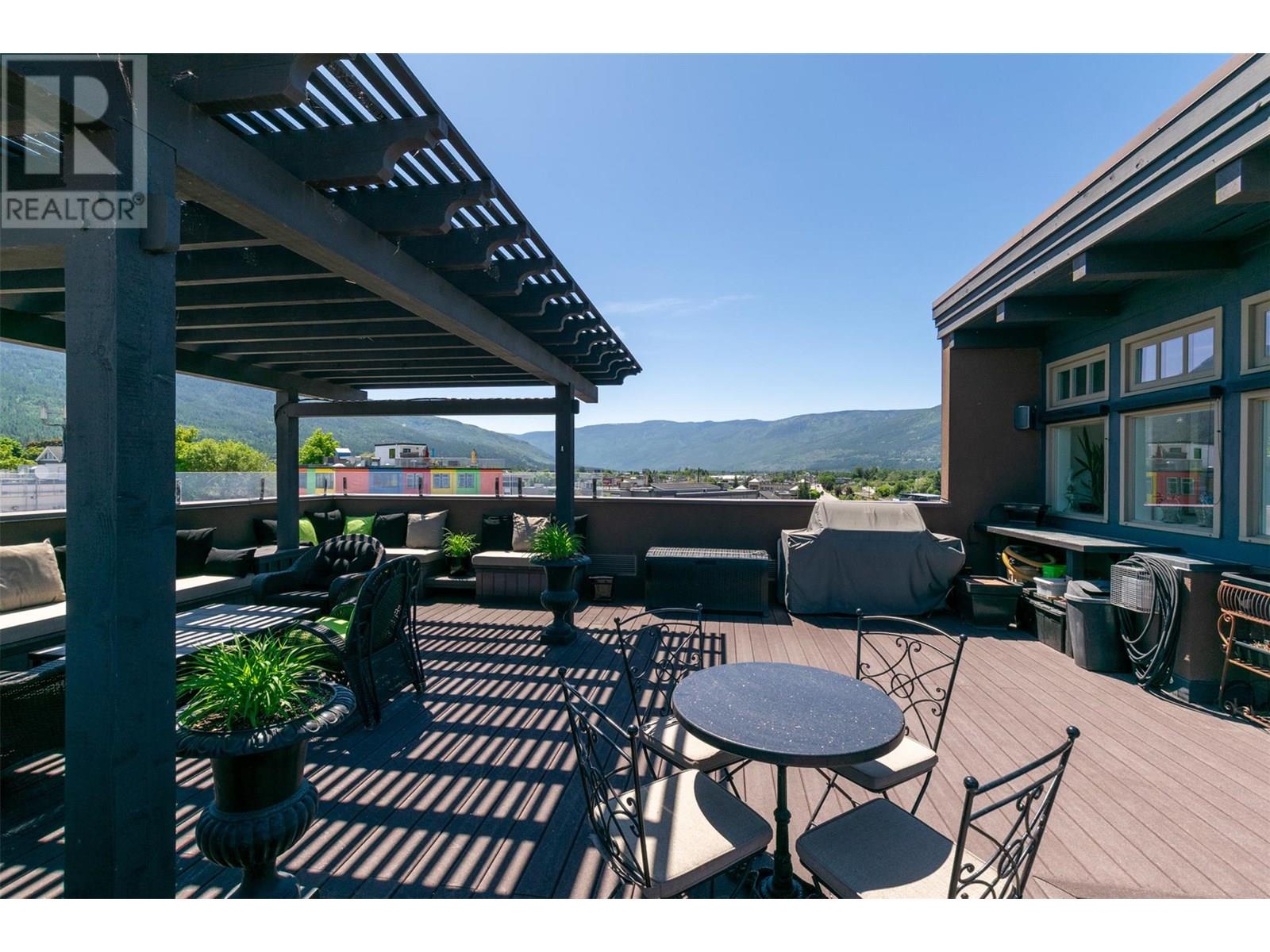 90 Lakeshore Drive Ne, Salmon Arm, British Columbia  V1E 4N3 - Photo 56 - 10351971